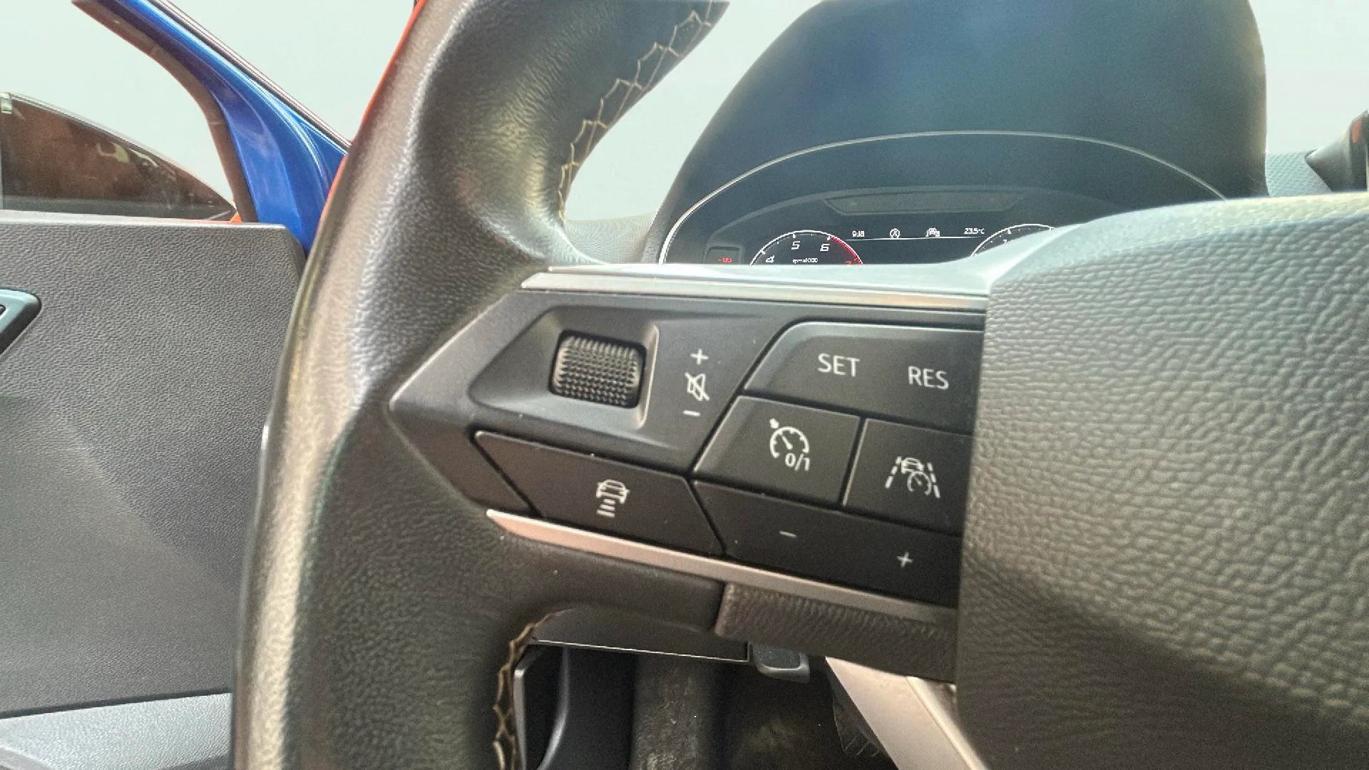 SEAT Arona 1.5 TSI DSG Xperience Special Ed - foto 12