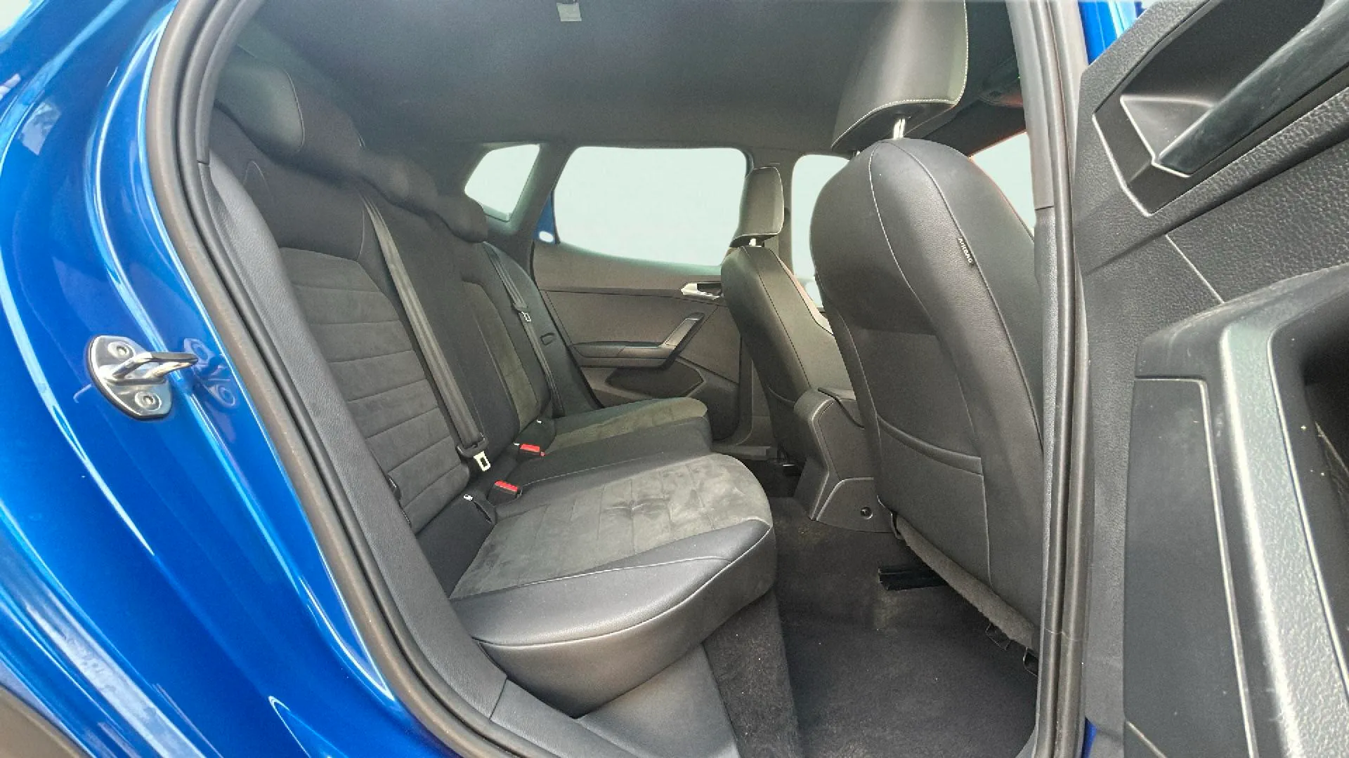 SEAT Arona 1.5 TSI DSG Xperience Special Ed - foto 16