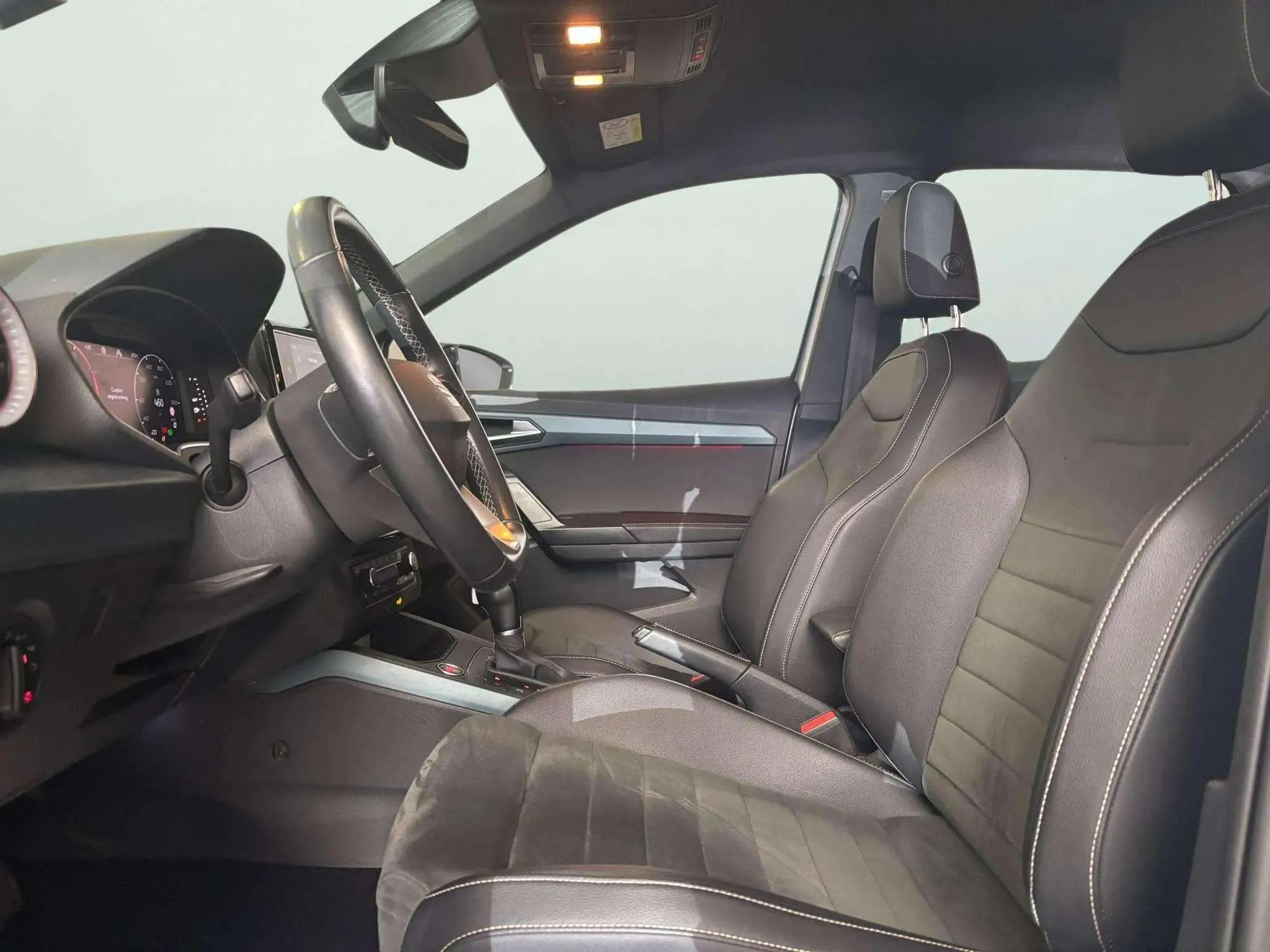 SEAT Arona 1.5 TSI DSG Special Edition - foto 9