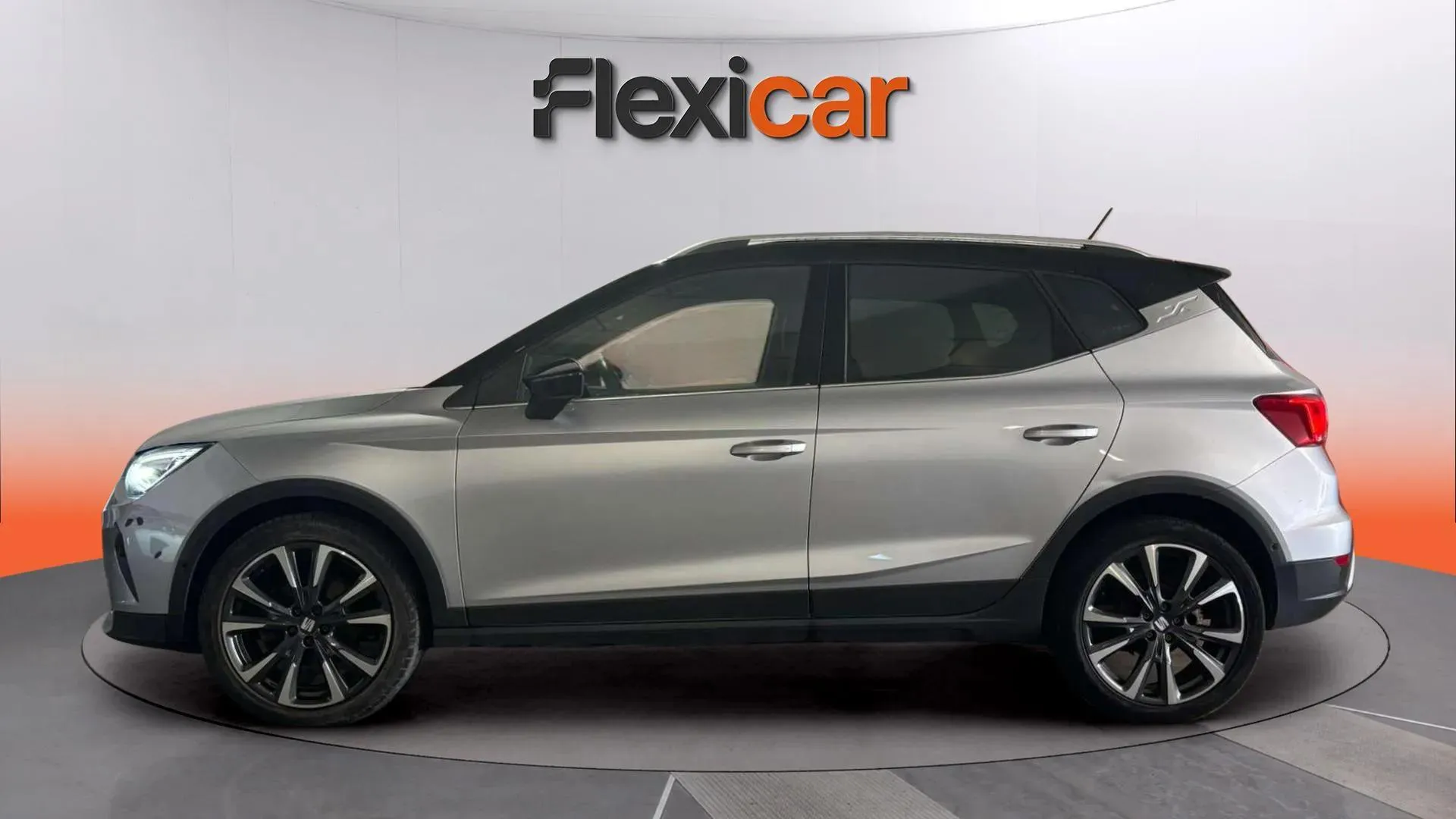SEAT Arona 1.5 TSI DSG Special Edition - foto 3