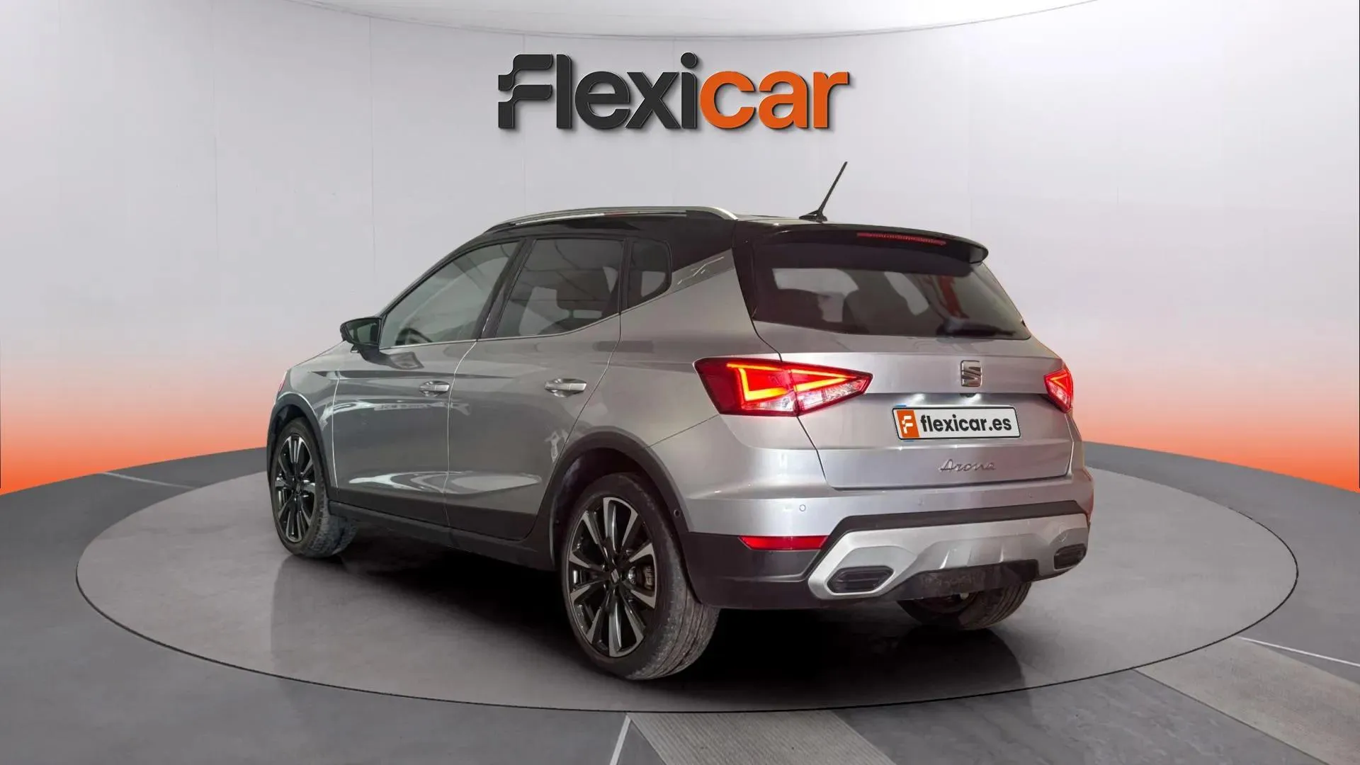 SEAT Arona 1.5 TSI DSG Special Edition - foto 4