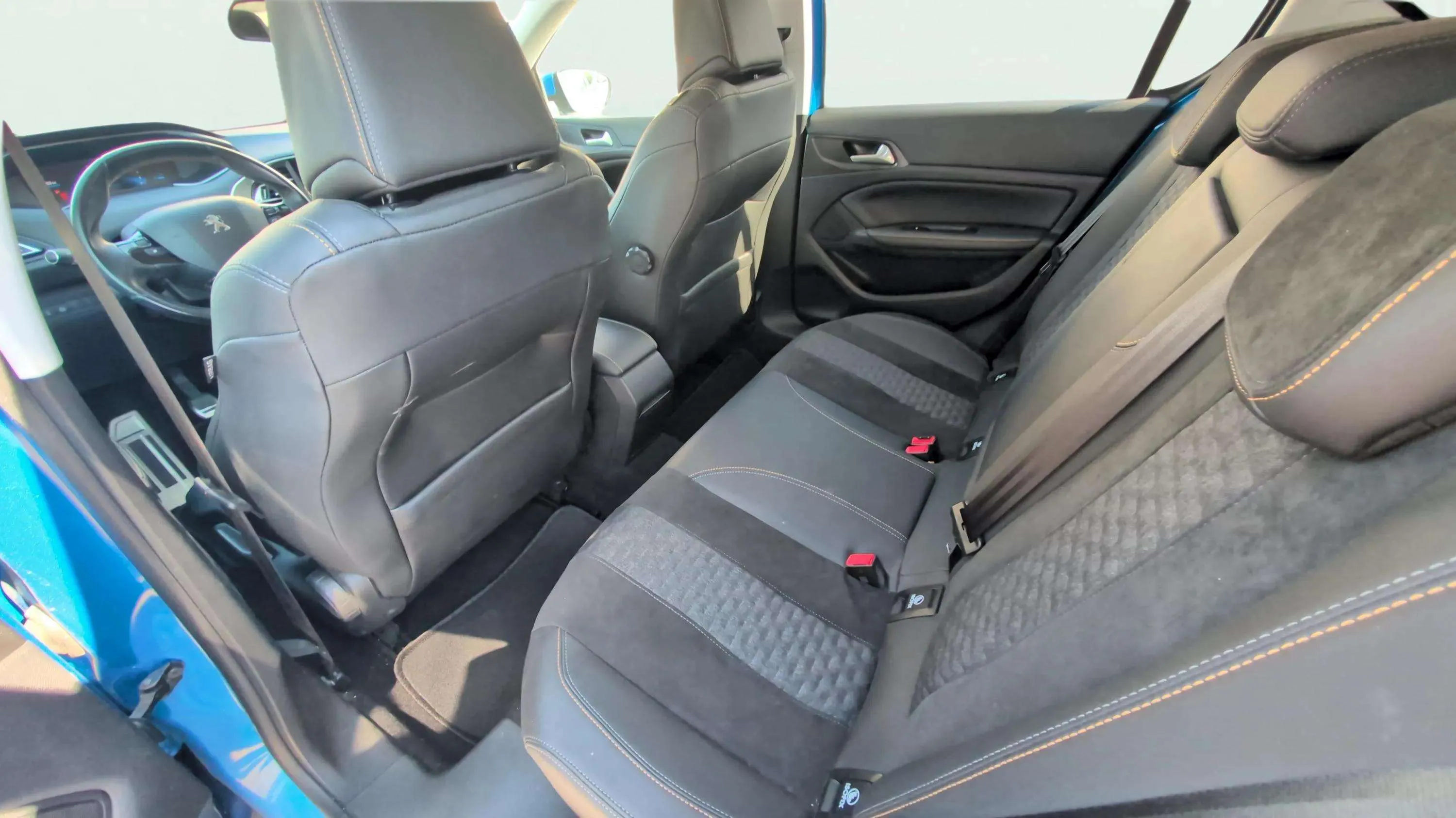 Peugeot 308 Allure PureTech 130 - foto 20