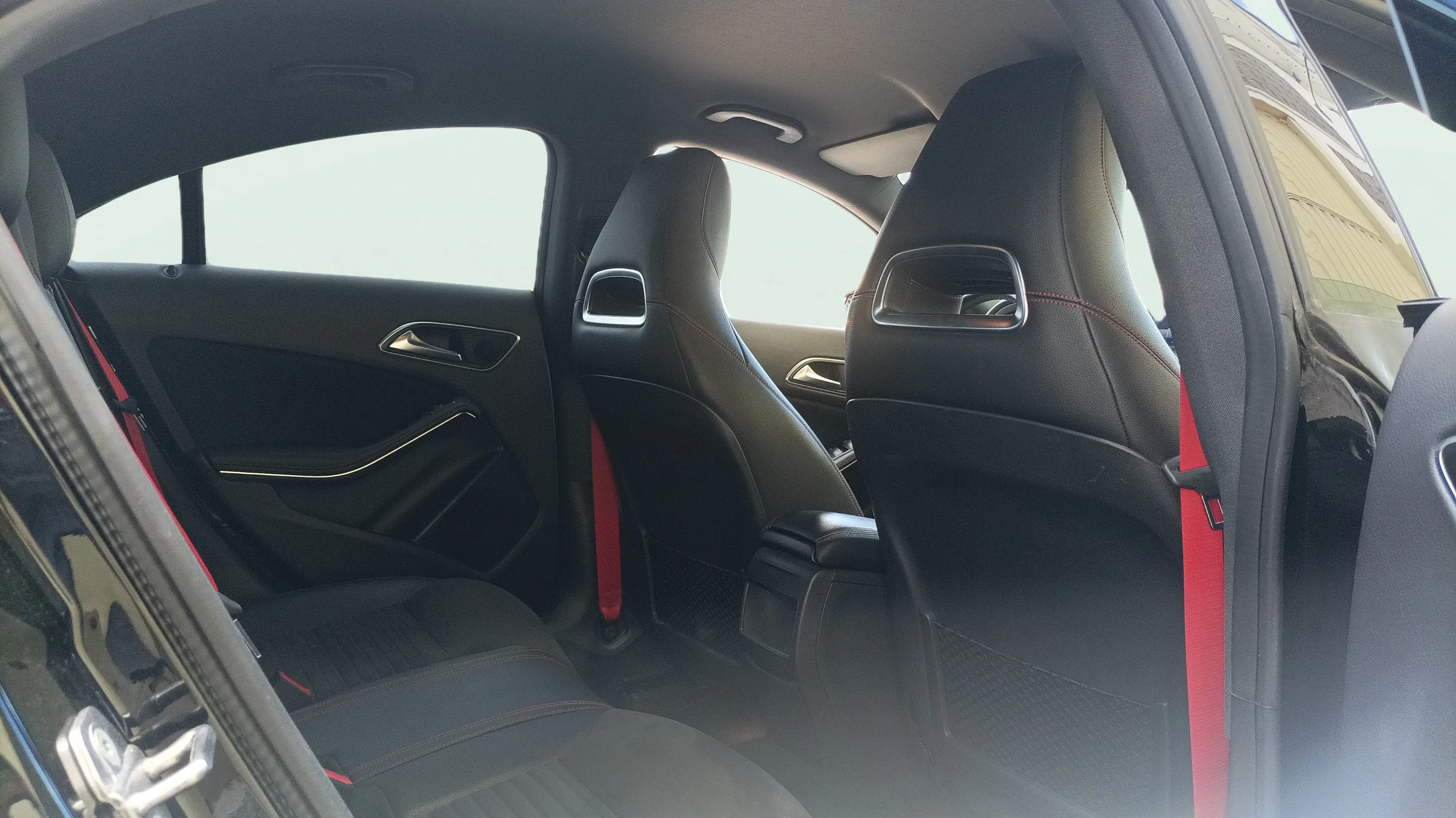 Mercedes-Benz CLA 250 - foto 19