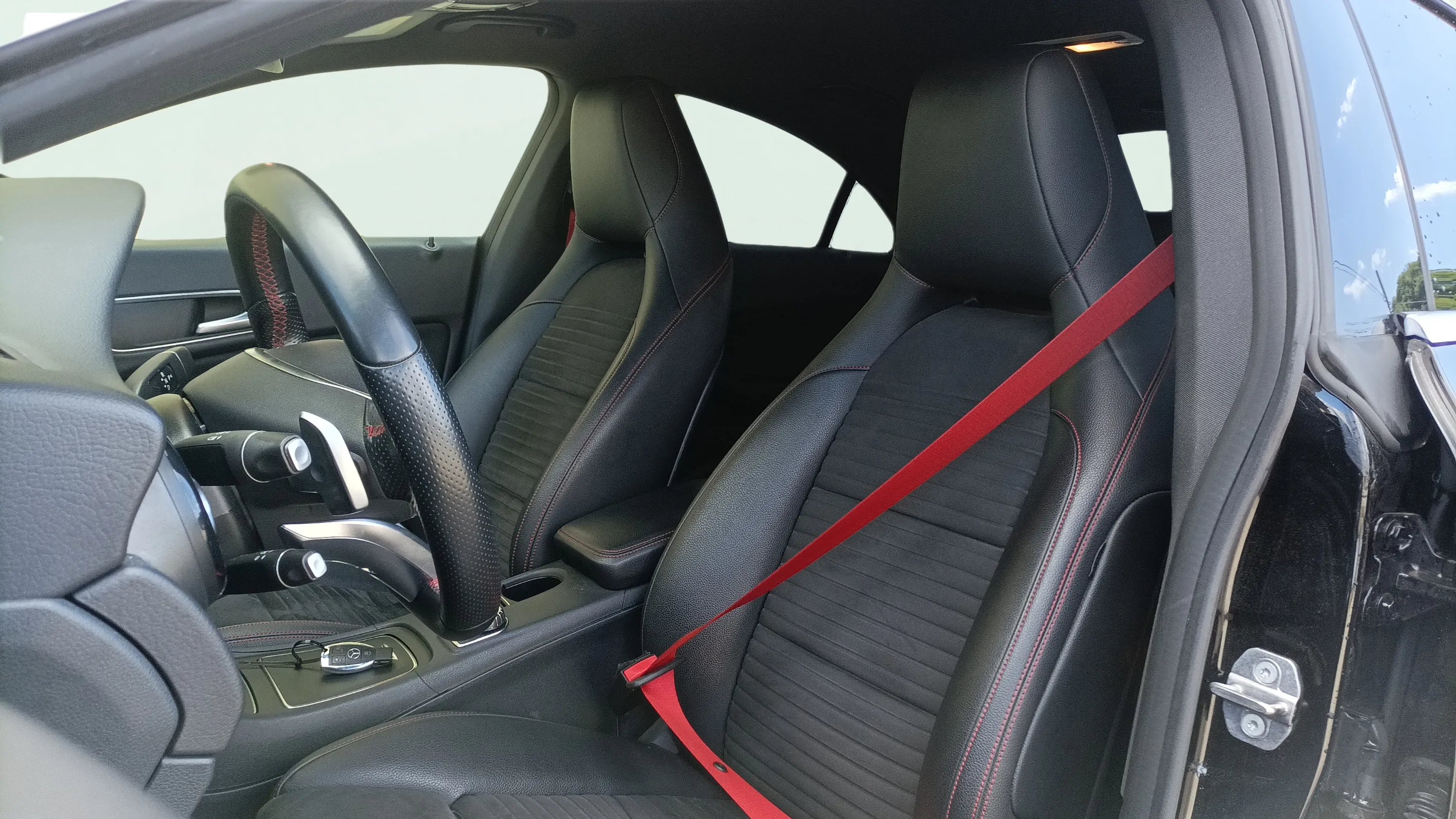 Mercedes-Benz CLA 250 - foto 17