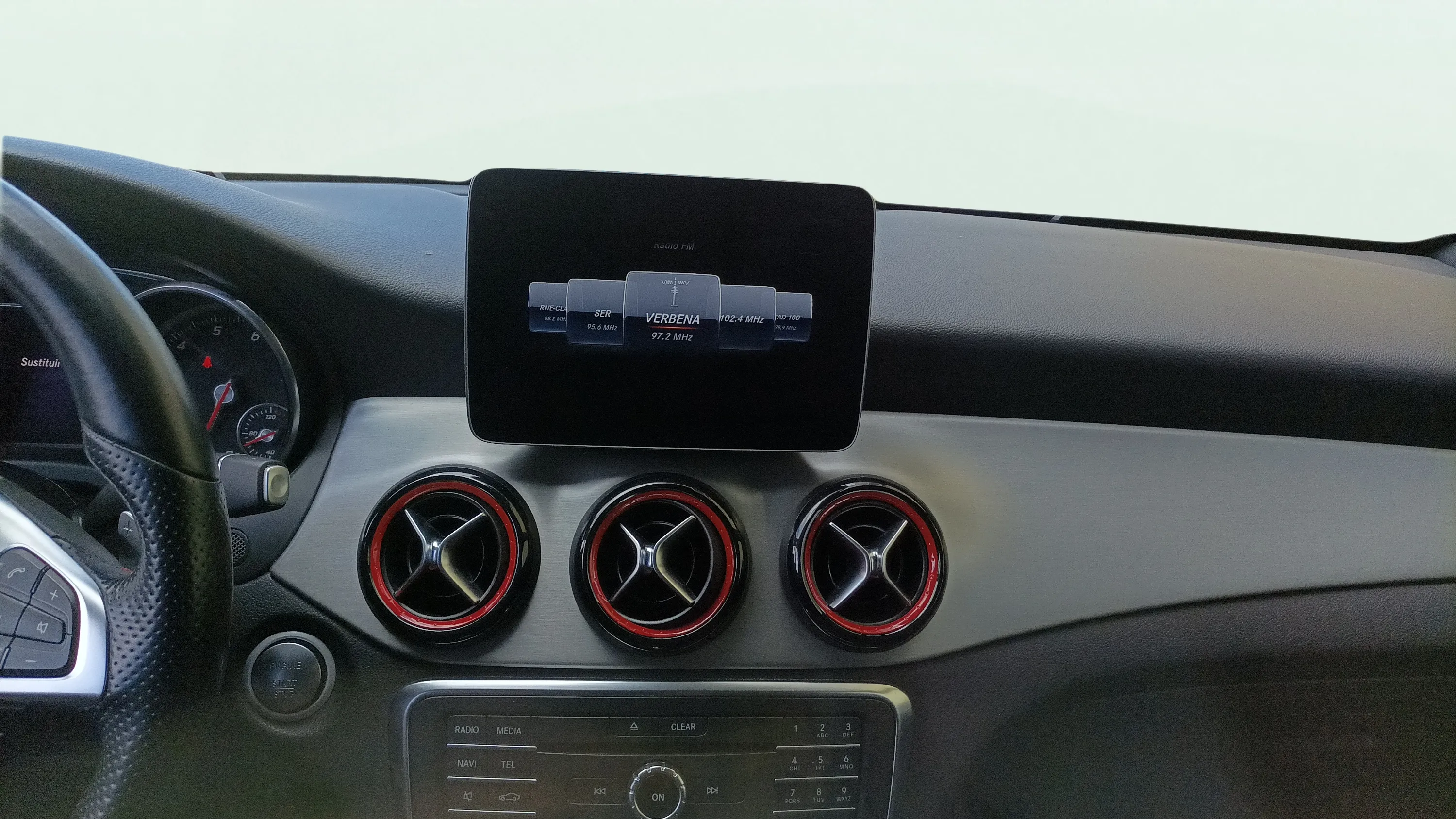 Mercedes-Benz CLA 250 - foto 14