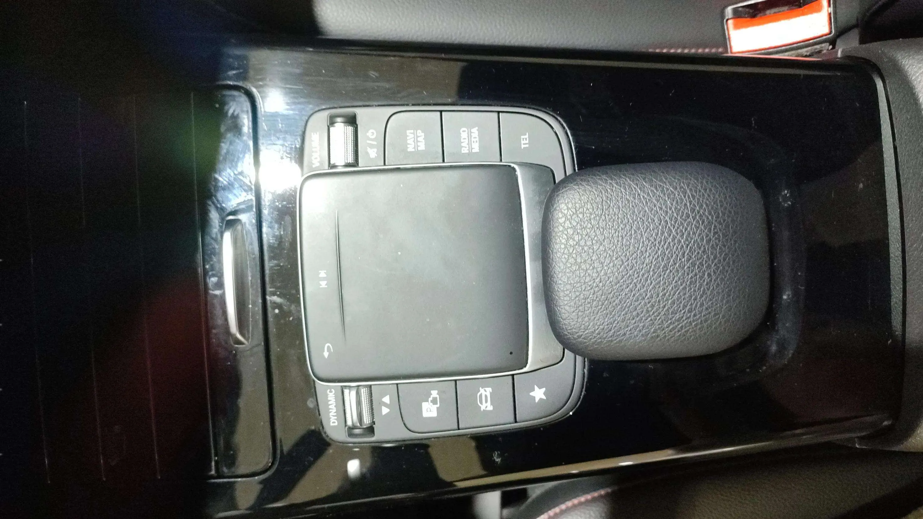 Mercedes-Benz CLA 200 D DCT - foto 23