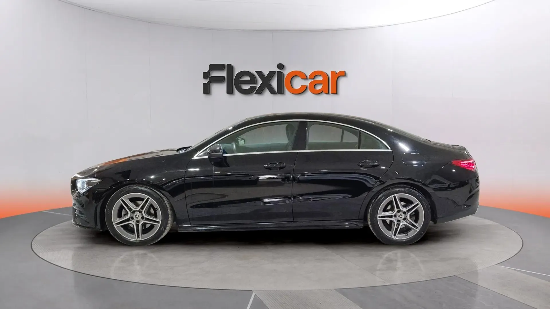 Mercedes-Benz CLA 200 D DCT - foto 4