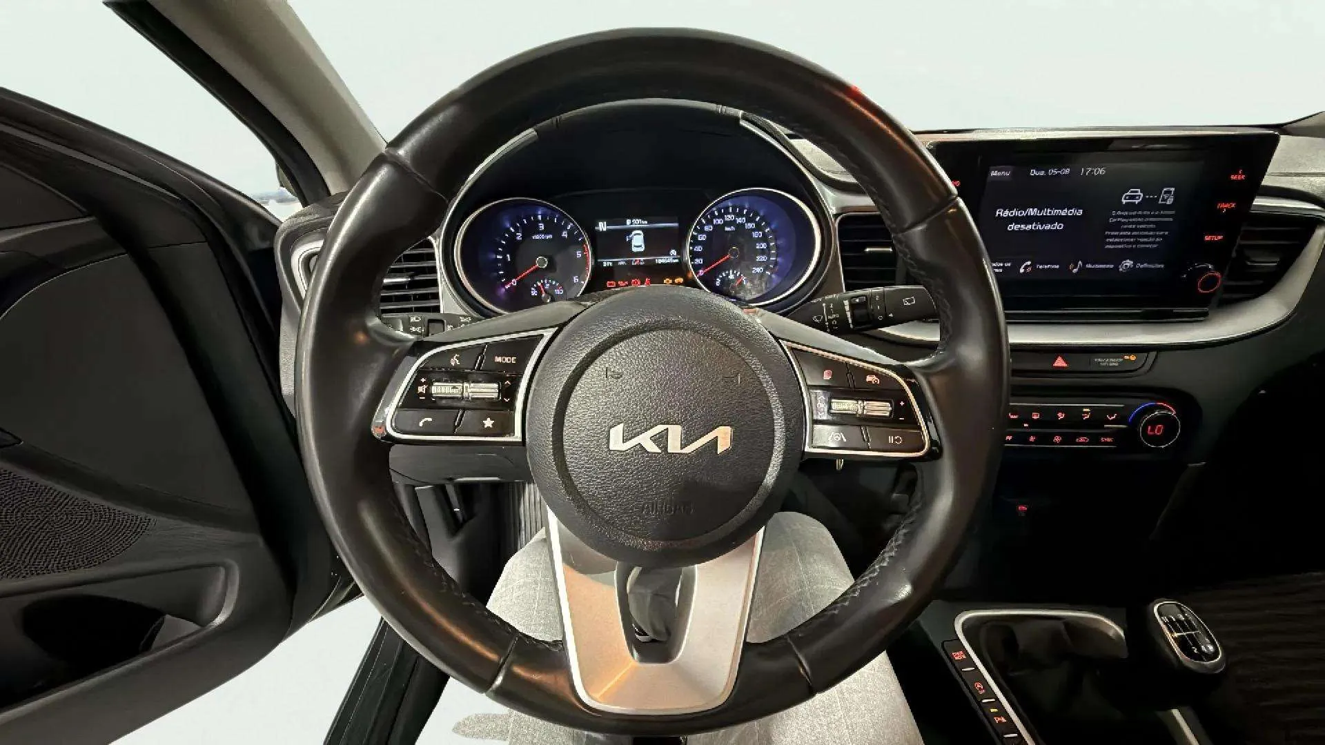Kia Ceed 1.6 MHEV iMT Drive - foto 12