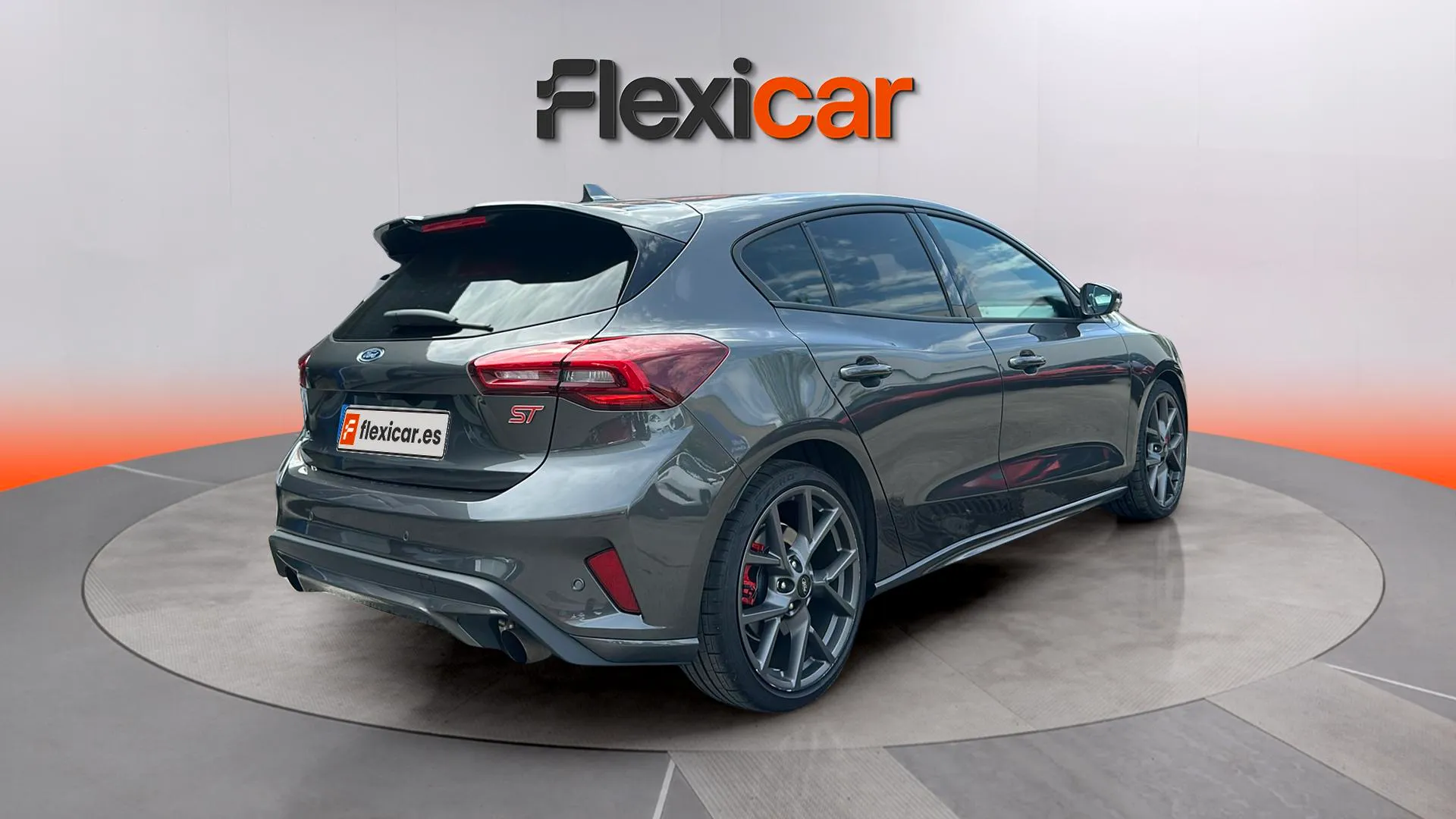 Ford Focus ST 2.3 EcoBoost - foto 5