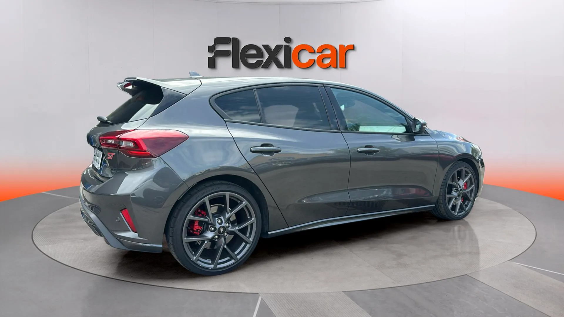 Ford Focus ST 2.3 EcoBoost - foto 4