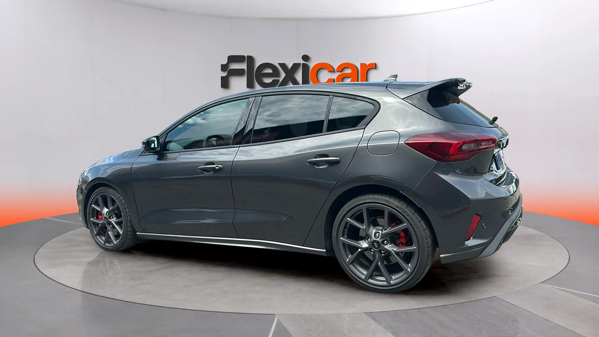 Ford Focus ST 2.3 EcoBoost - foto 10