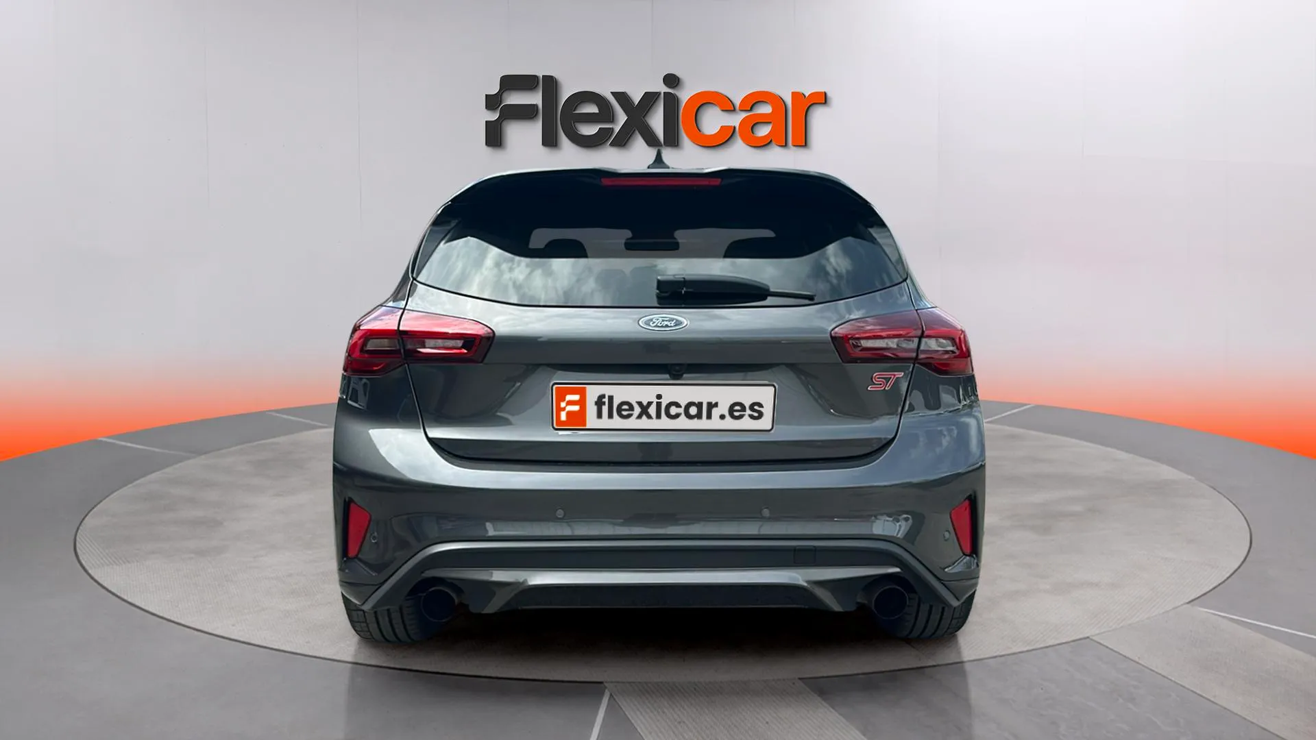 Ford Focus ST 2.3 EcoBoost - foto 12