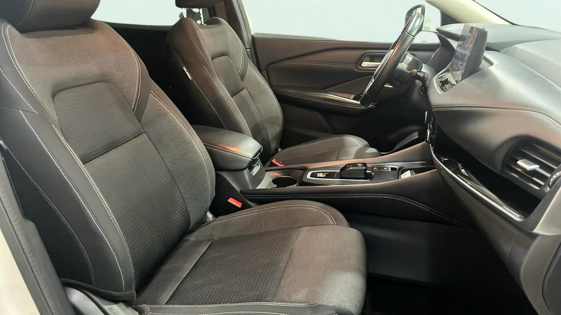 Nissan Qashqai DIG-T N-Connecta - foto 12