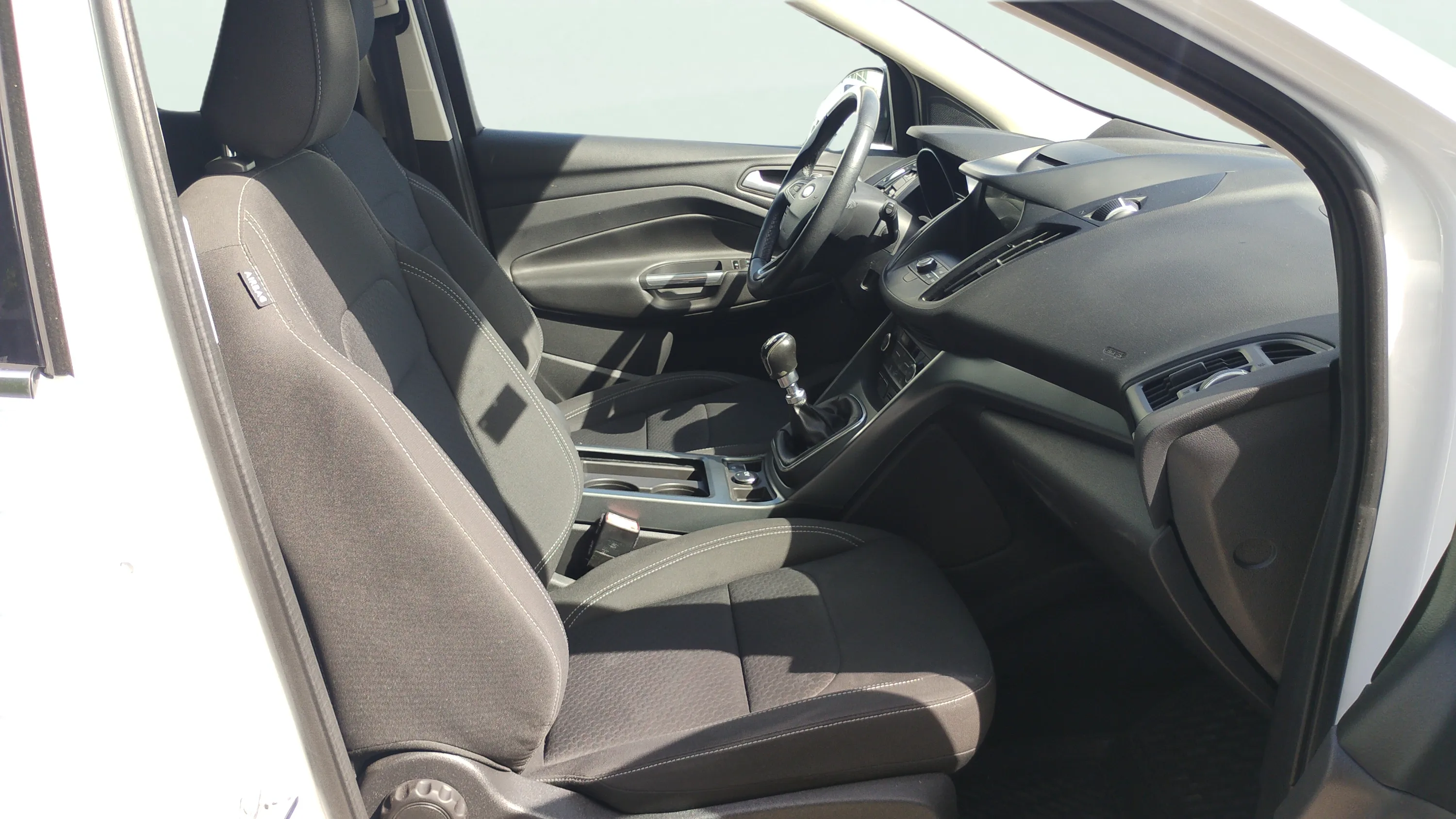 Ford Kuga 1.5 EcoBoost 4x2 Trend+ - foto 11