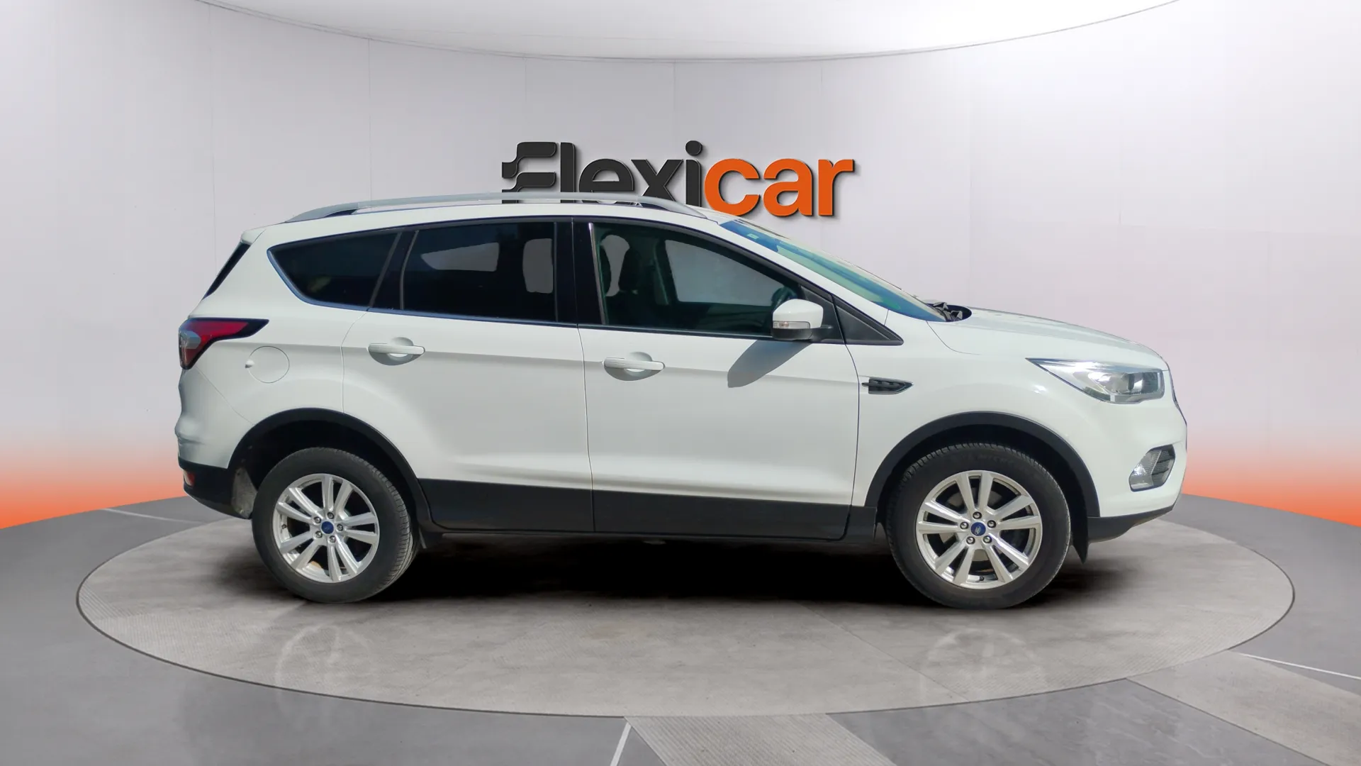Ford Kuga 1.5 EcoBoost 4x2 Trend+ - foto 3