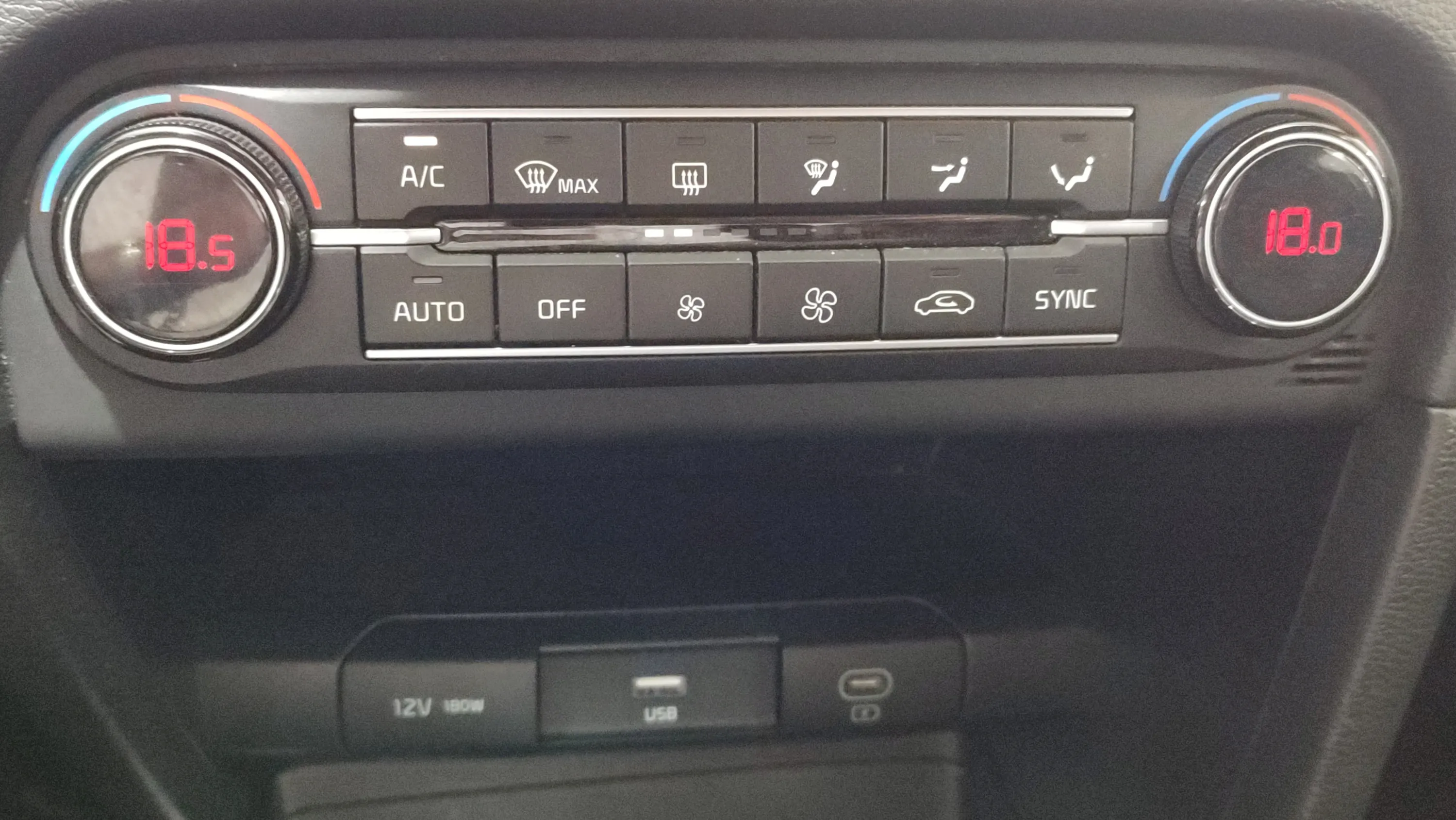 Kia Ceed 1.6 MHEV iMT Drive - foto 15