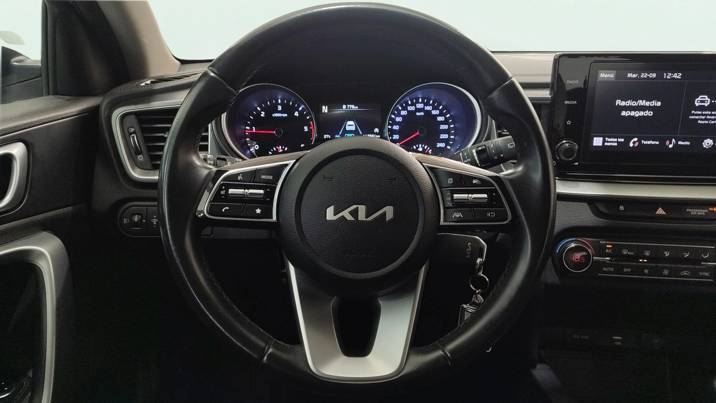 Kia Ceed 1.6 MHEV iMT Drive - foto 11