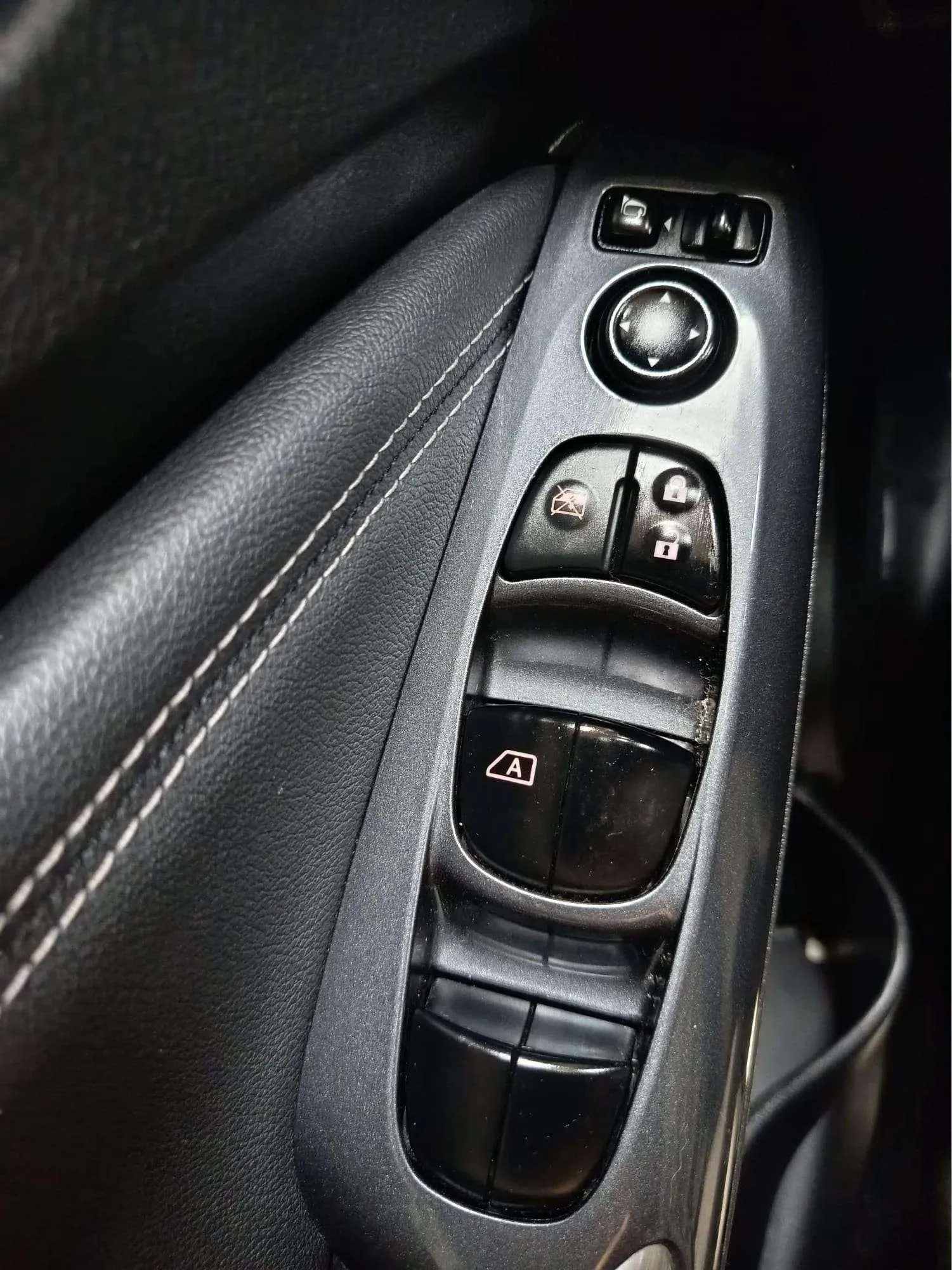 Nissan Juke DIG-T DCT Enigma - foto 24