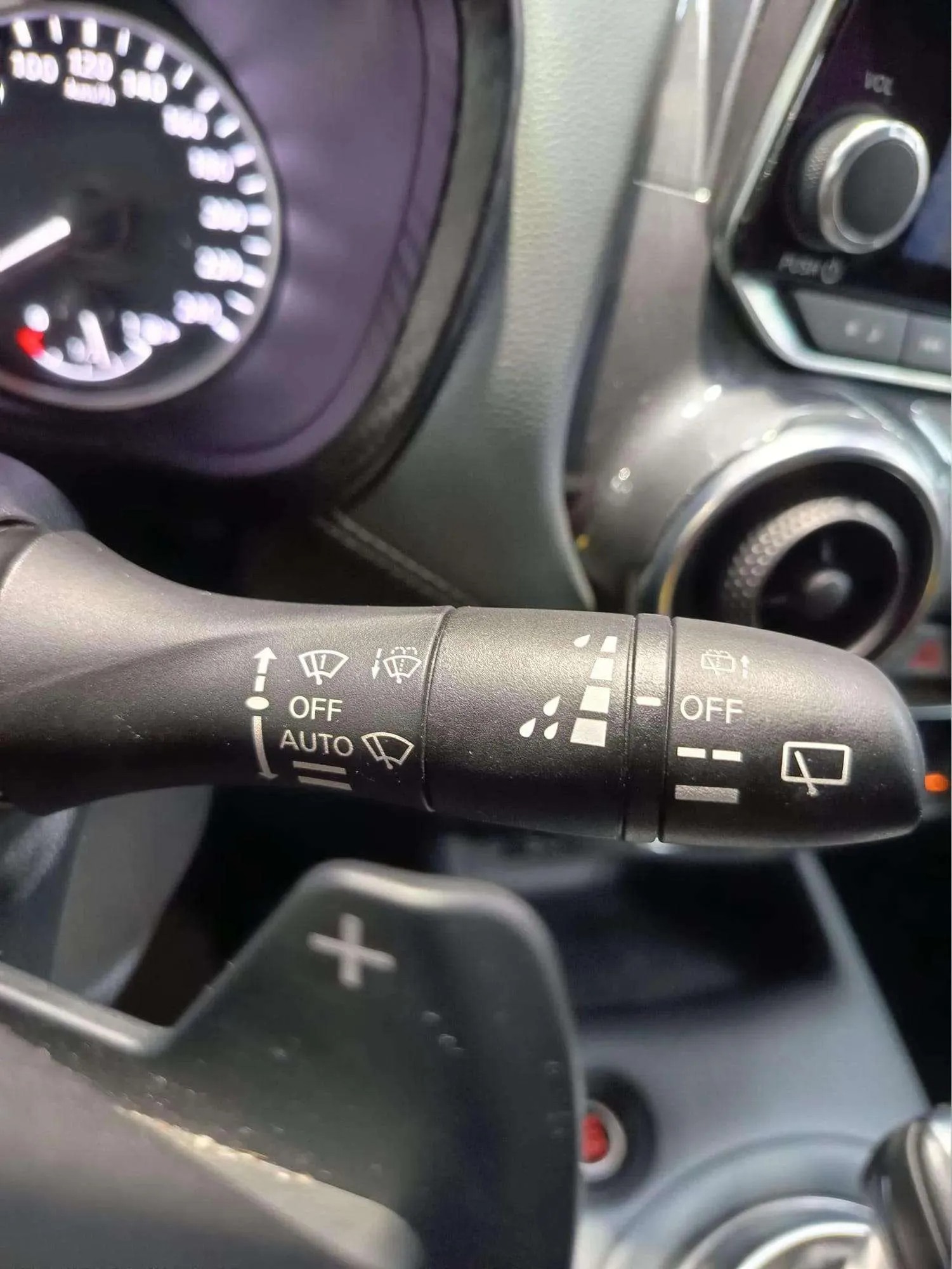 Nissan Juke DIG-T DCT Enigma - foto 15