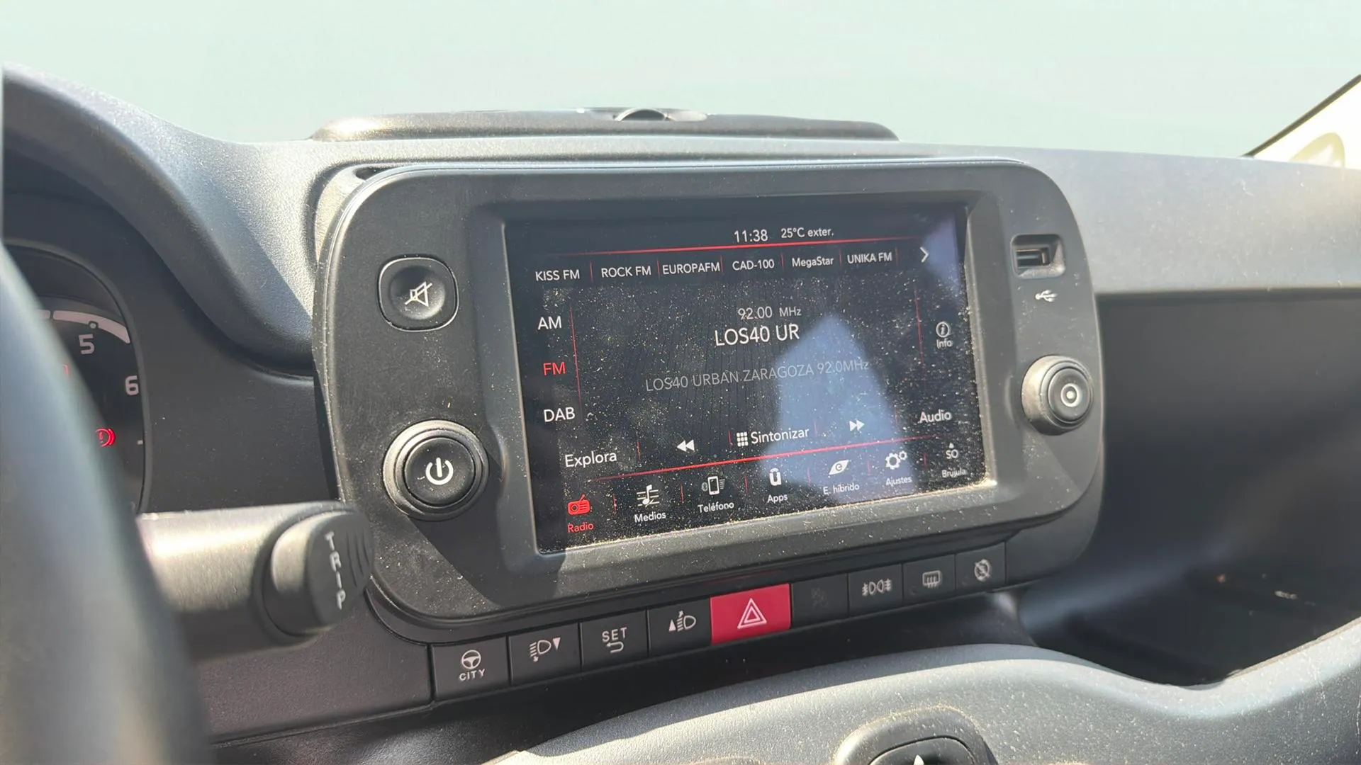Fiat Panda Red 1.0 Hybrid - foto 11