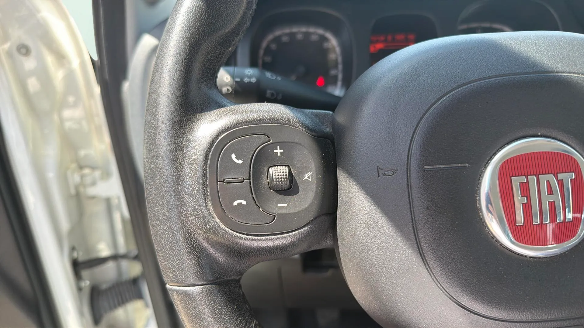 Fiat Panda Red 1.0 Hybrid - foto 15