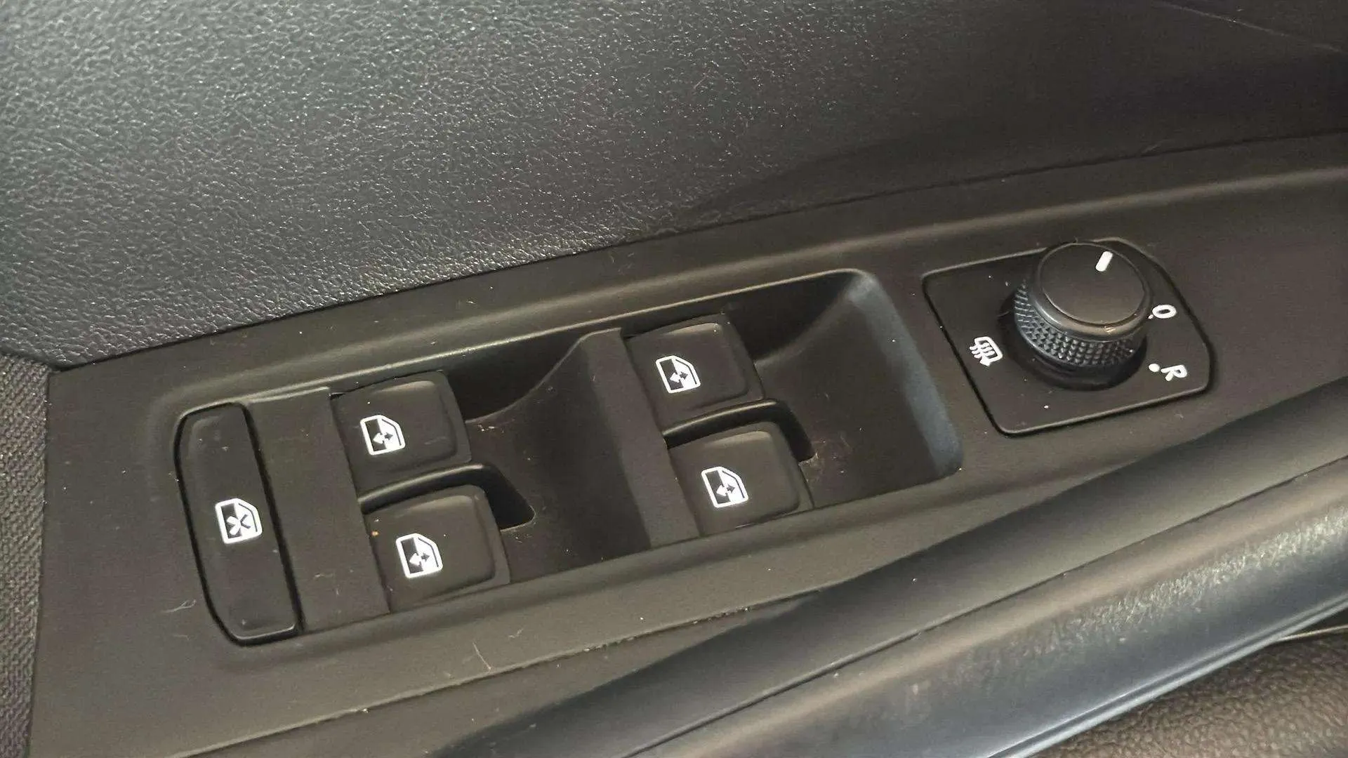 Škoda Fabia 1.0 TSI Ambition - foto 20