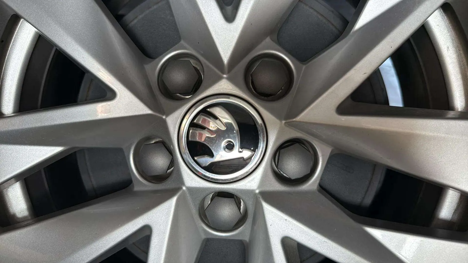 Škoda Fabia 1.0 TSI Ambition - foto 17
