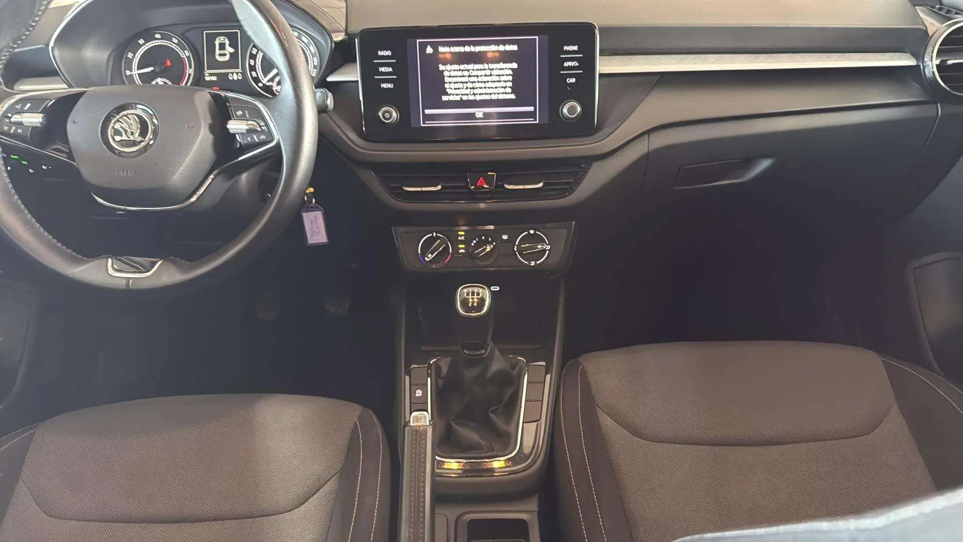 Škoda Fabia 1.0 TSI Ambition - foto 10