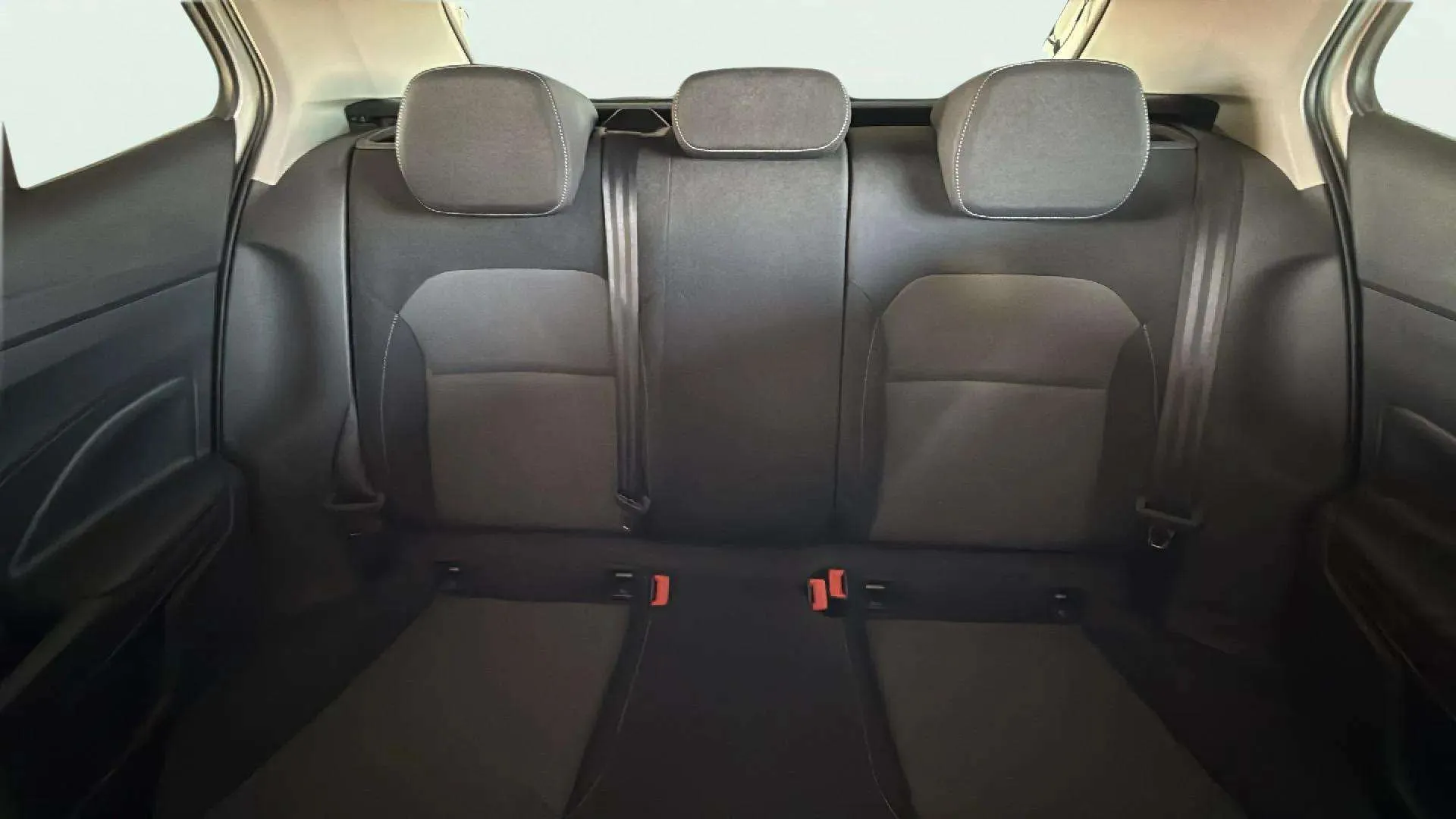 Škoda Fabia 1.0 TSI Ambition - foto 15