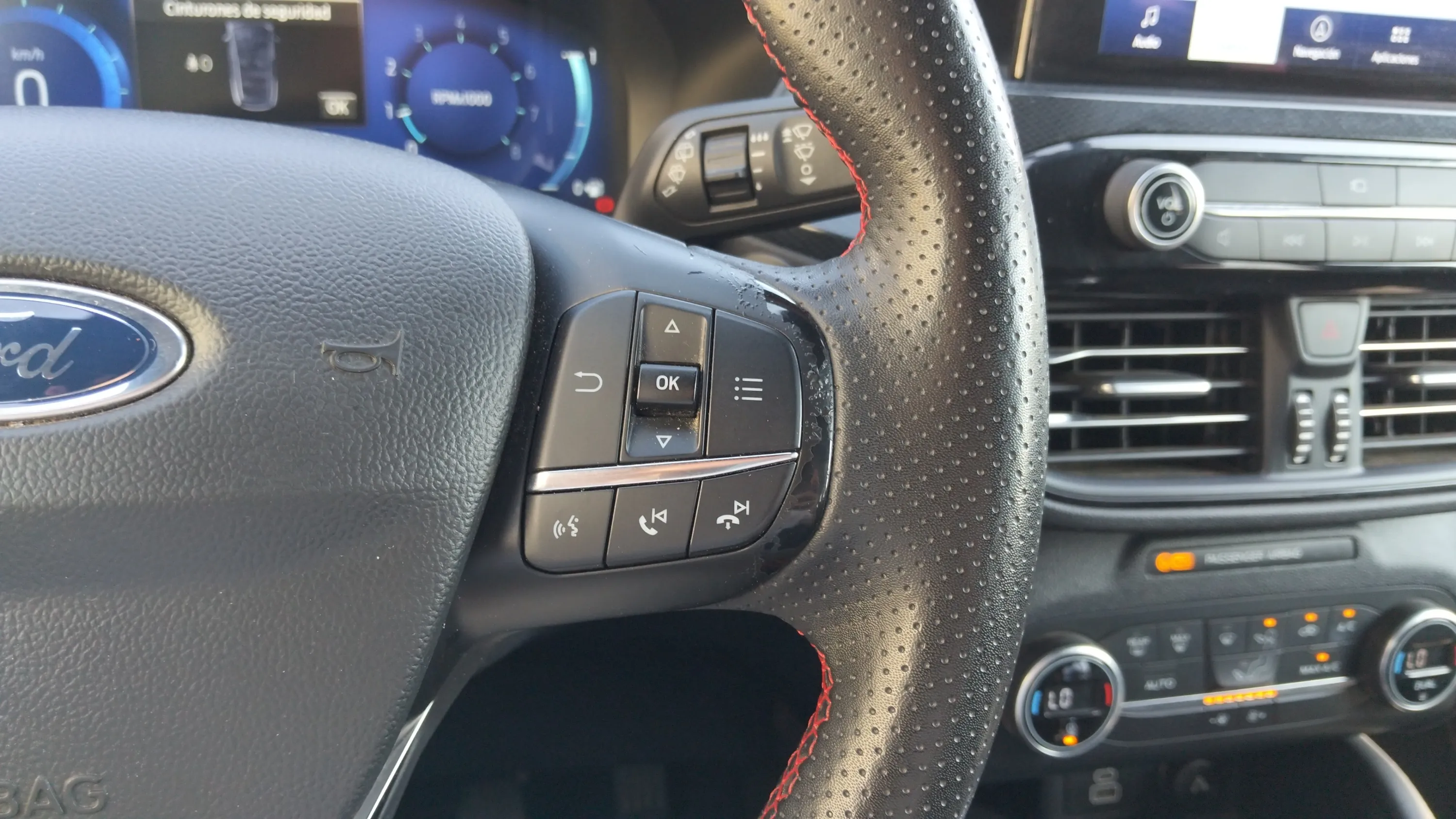 Ford Kuga ST-Line 1.5T EcoBoost - foto 13