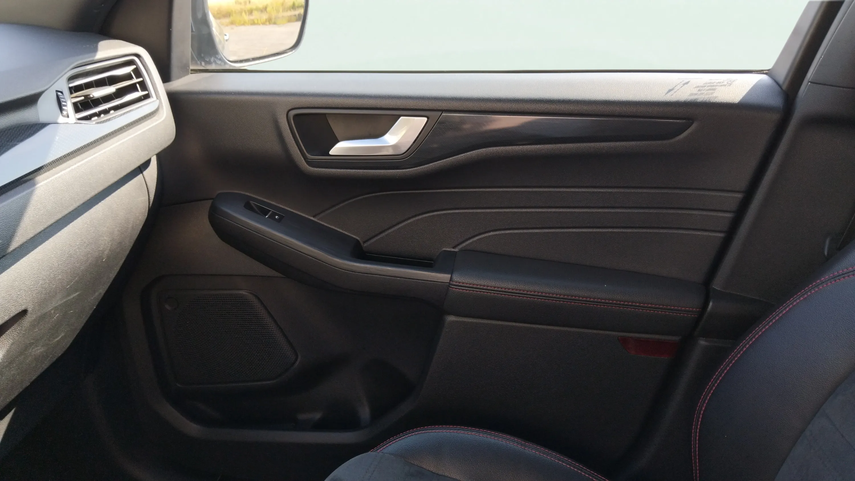 Ford Kuga ST-Line 1.5T EcoBoost - foto 24