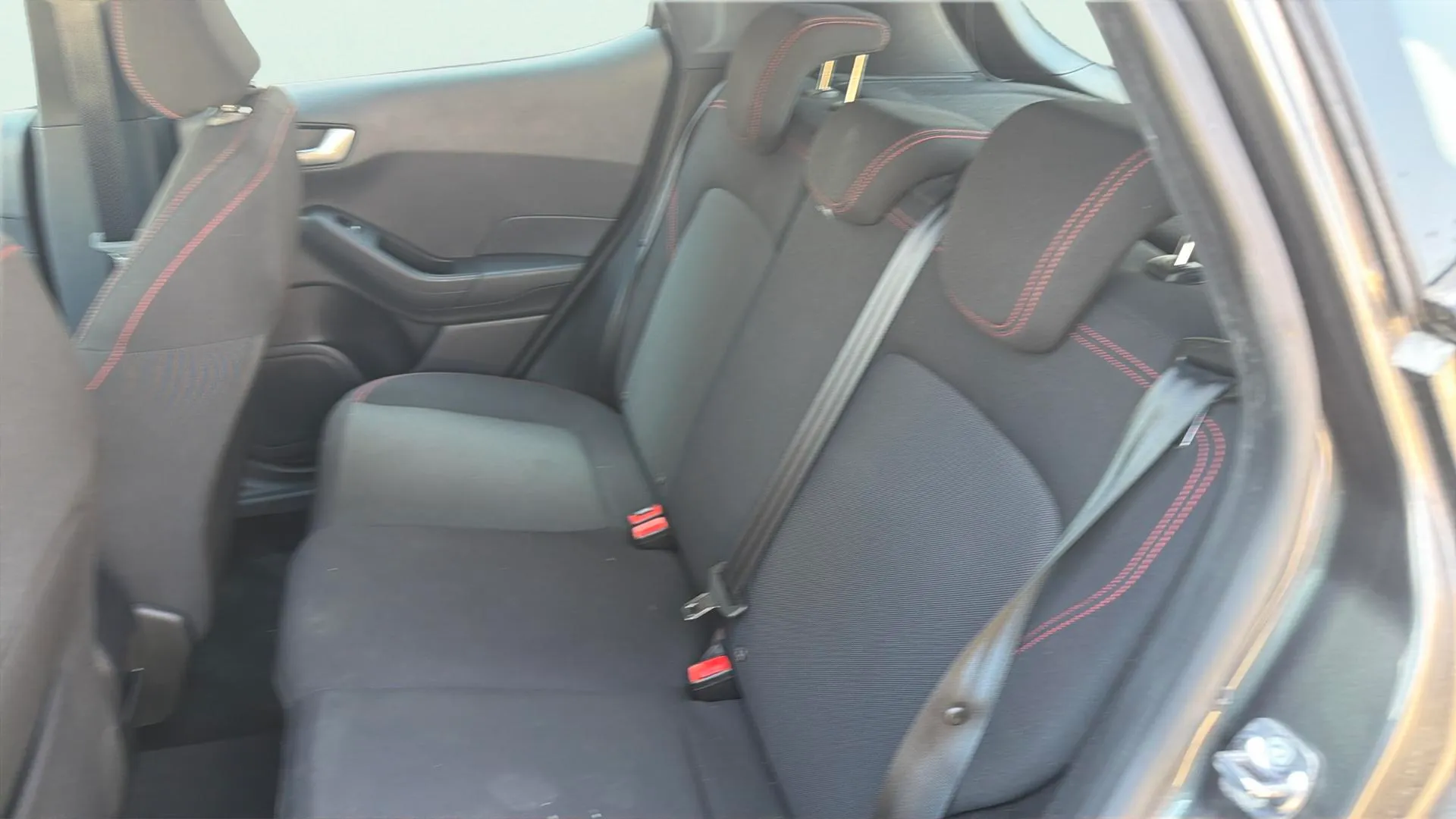 Ford Fiesta 1.0 EcoB. MHEV ST-Line - foto 21