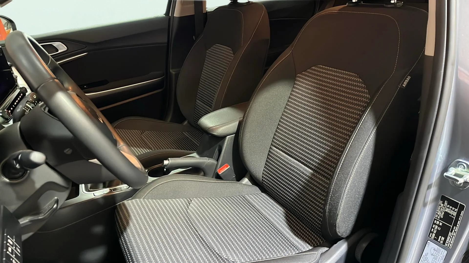 Kia XCeed 1.0 MHEV Drive - foto 16