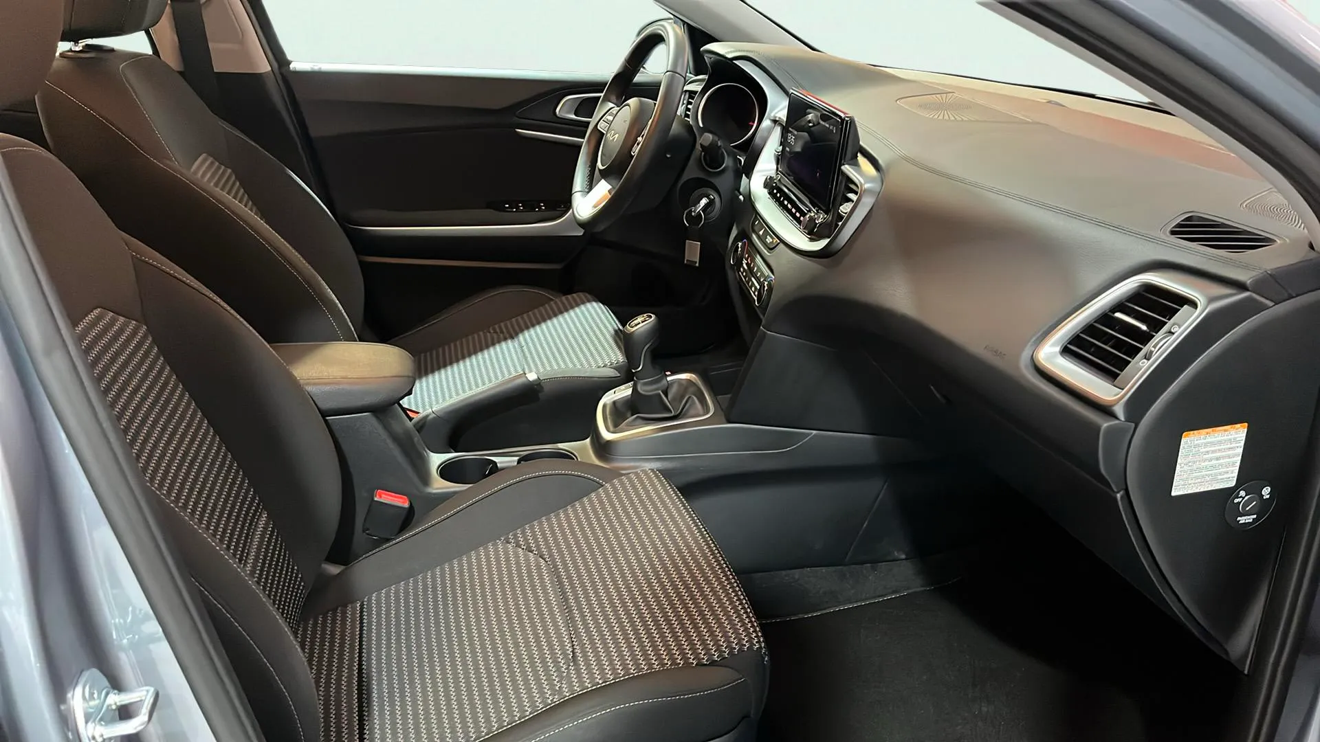 Kia XCeed 1.0 MHEV Drive - foto 13