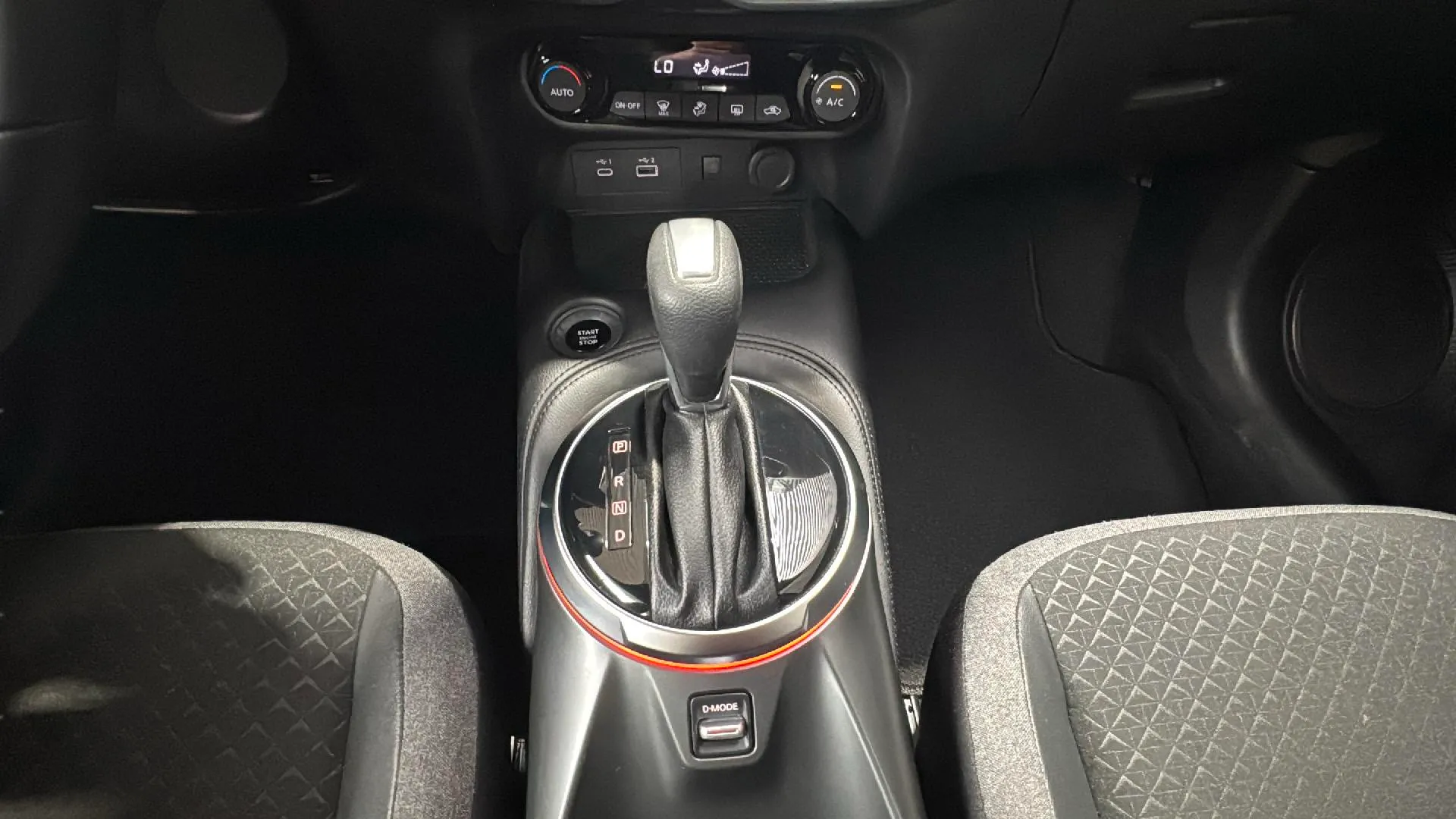 Nissan Juke DIG-T DCT N-Connecta - foto 16