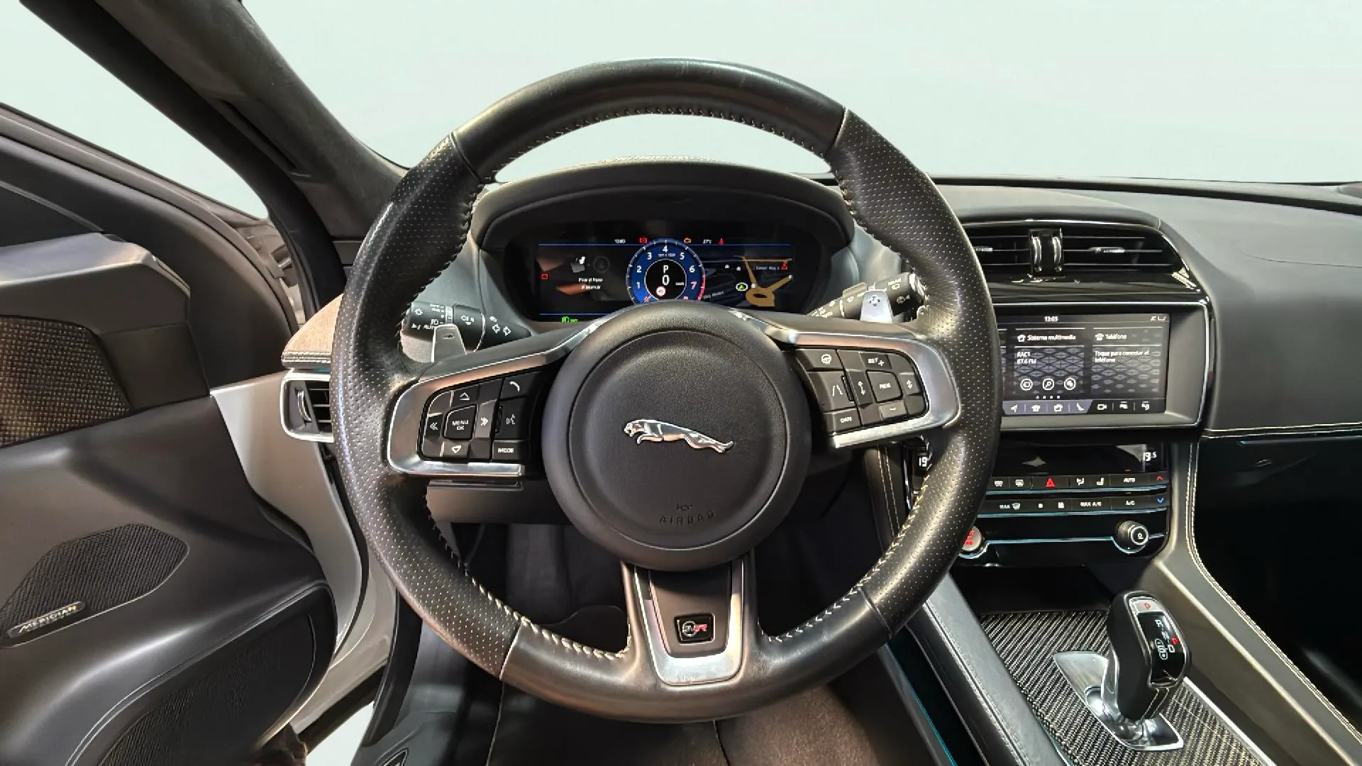 Jaguar F-Pace 5.0 V8 SVR AWD - foto 10