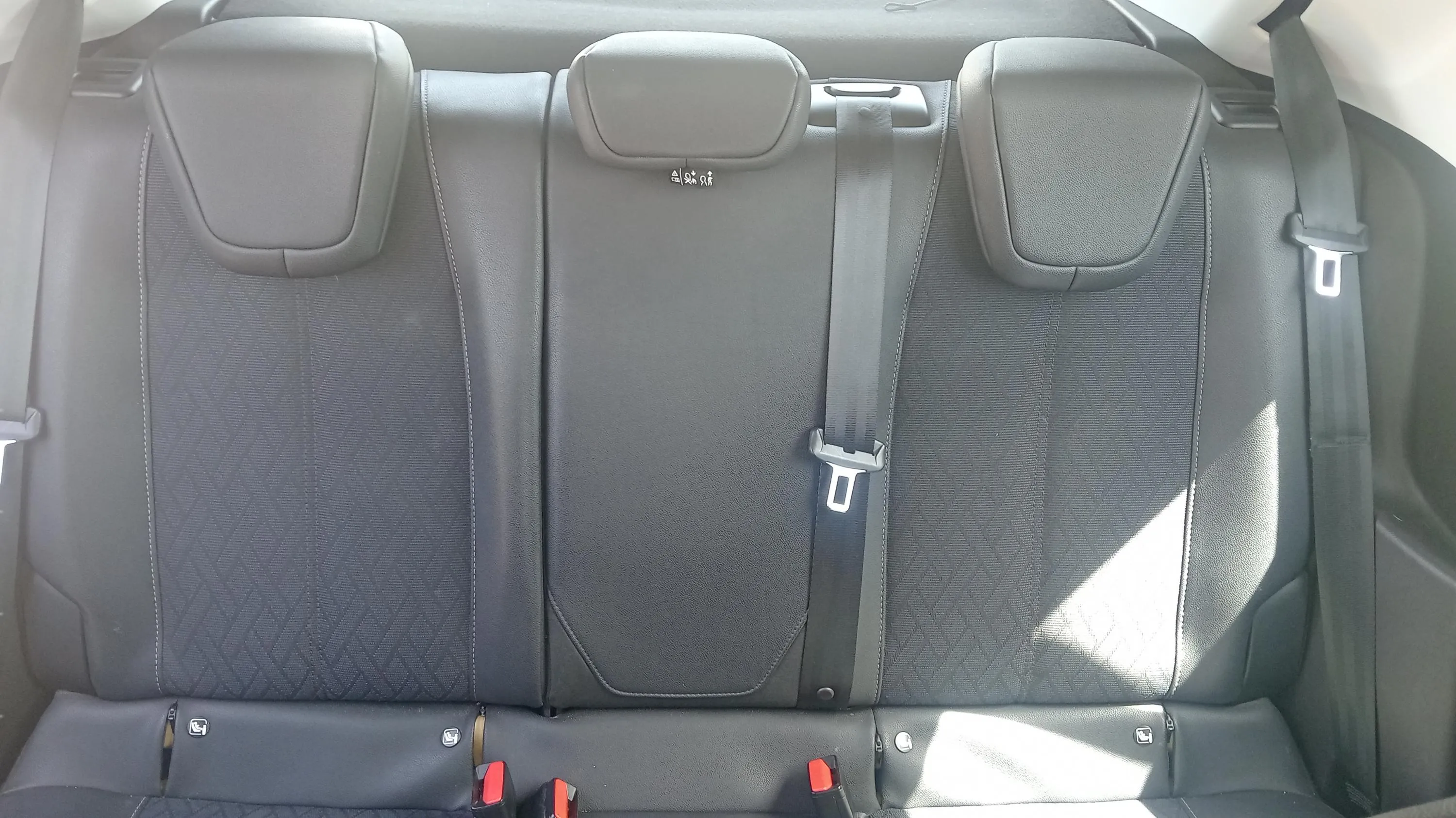 Opel Corsa 1.2T XHL Elegance - foto 19