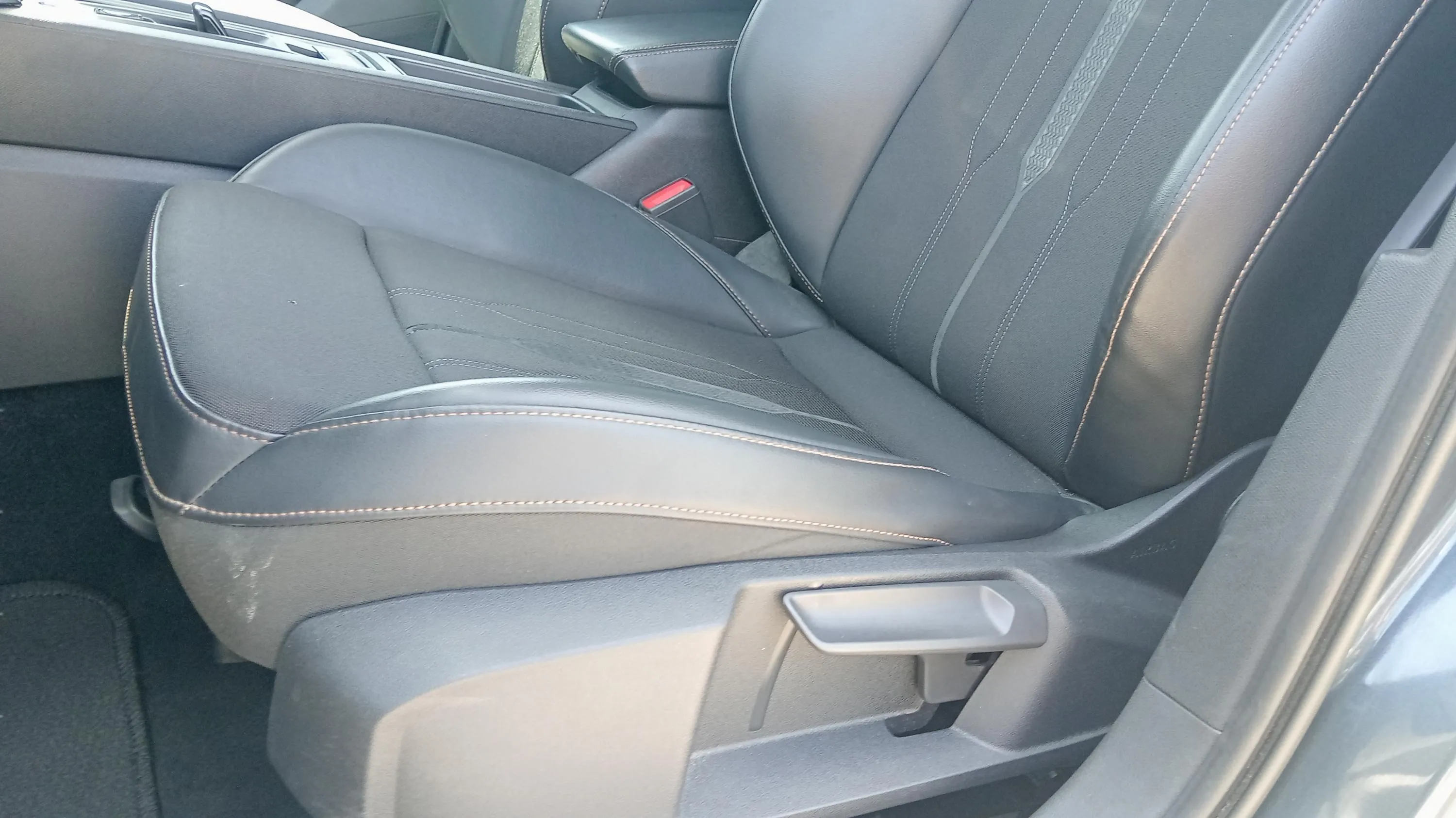 Cupra Formentor 1.5 TSI DSG - foto 22