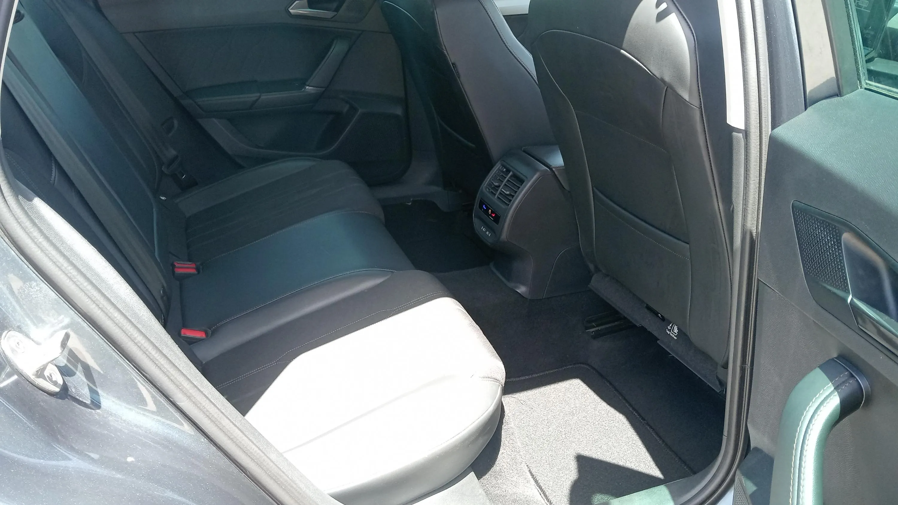 Cupra Formentor 1.5 TSI DSG - foto 18