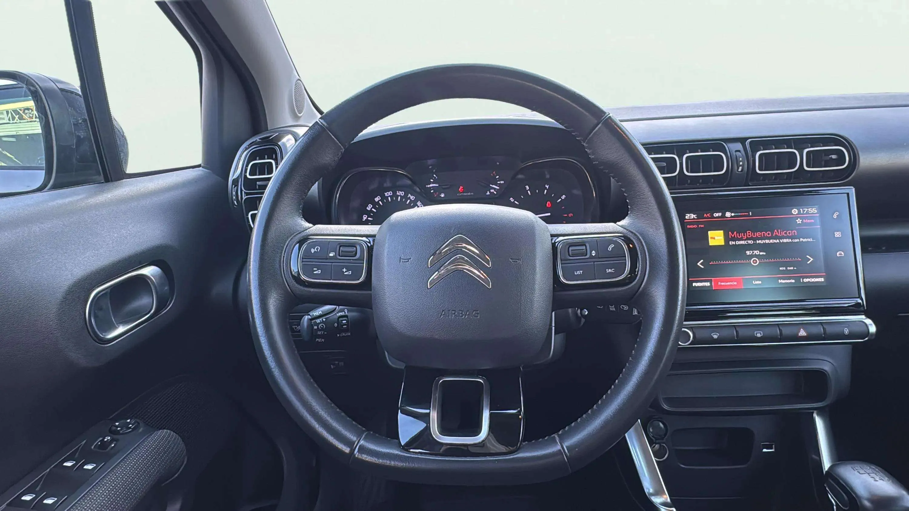 Citroën C3 Aircross PureTech BVM6 YOU - foto 15
