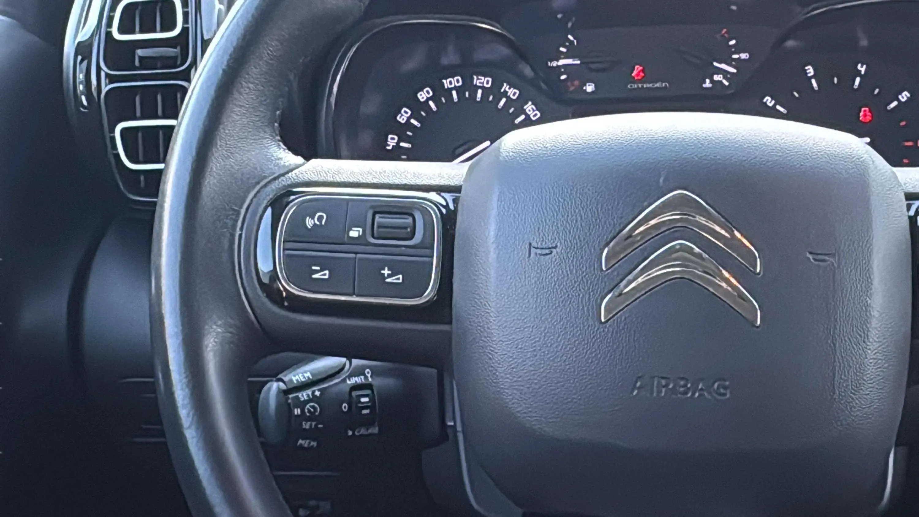 Citroën C3 Aircross PureTech BVM6 YOU - foto 16