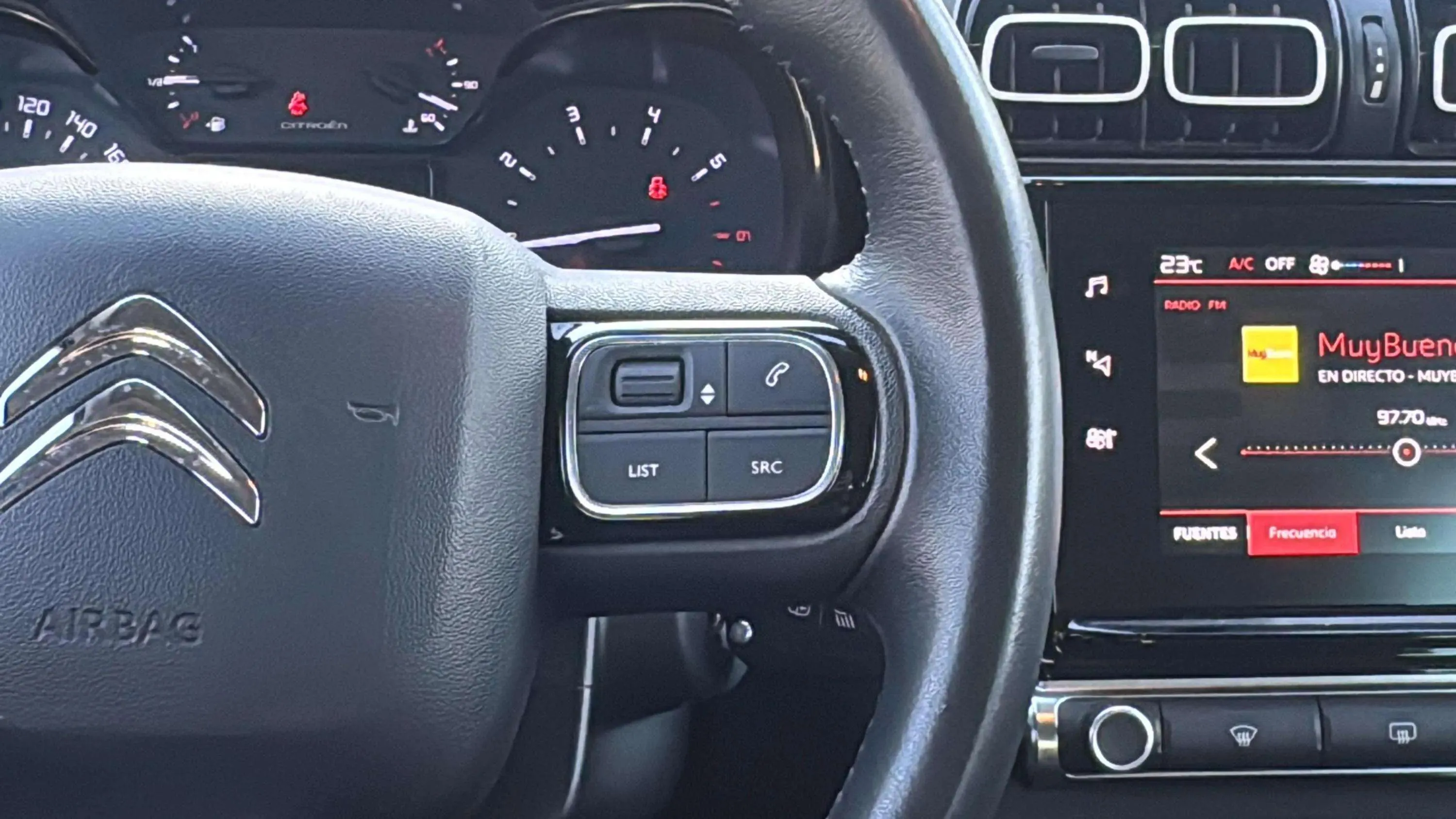 Citroën C3 Aircross PureTech BVM6 YOU - foto 17
