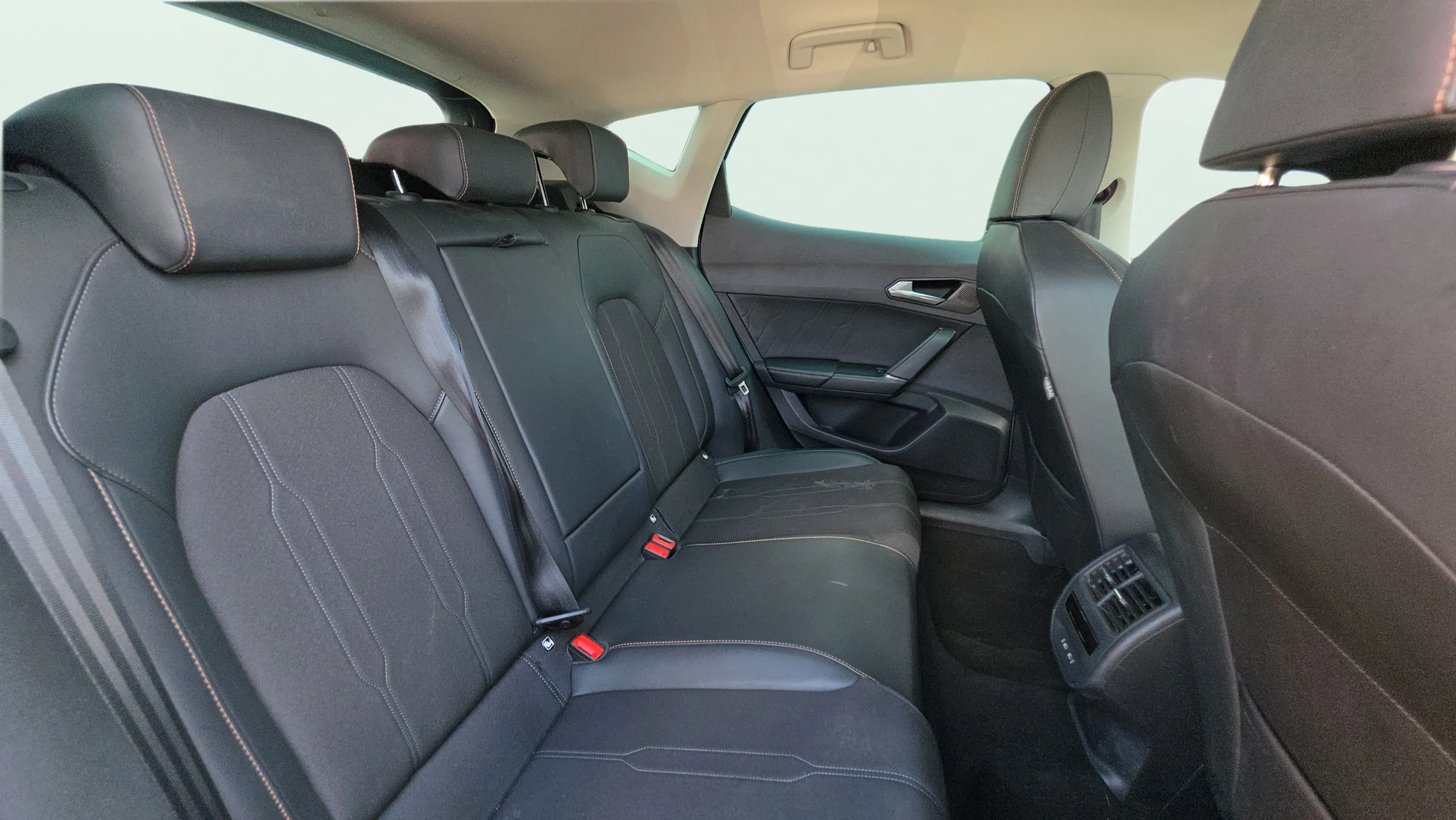 Cupra Formentor 1.5 TSI DSG - foto 25