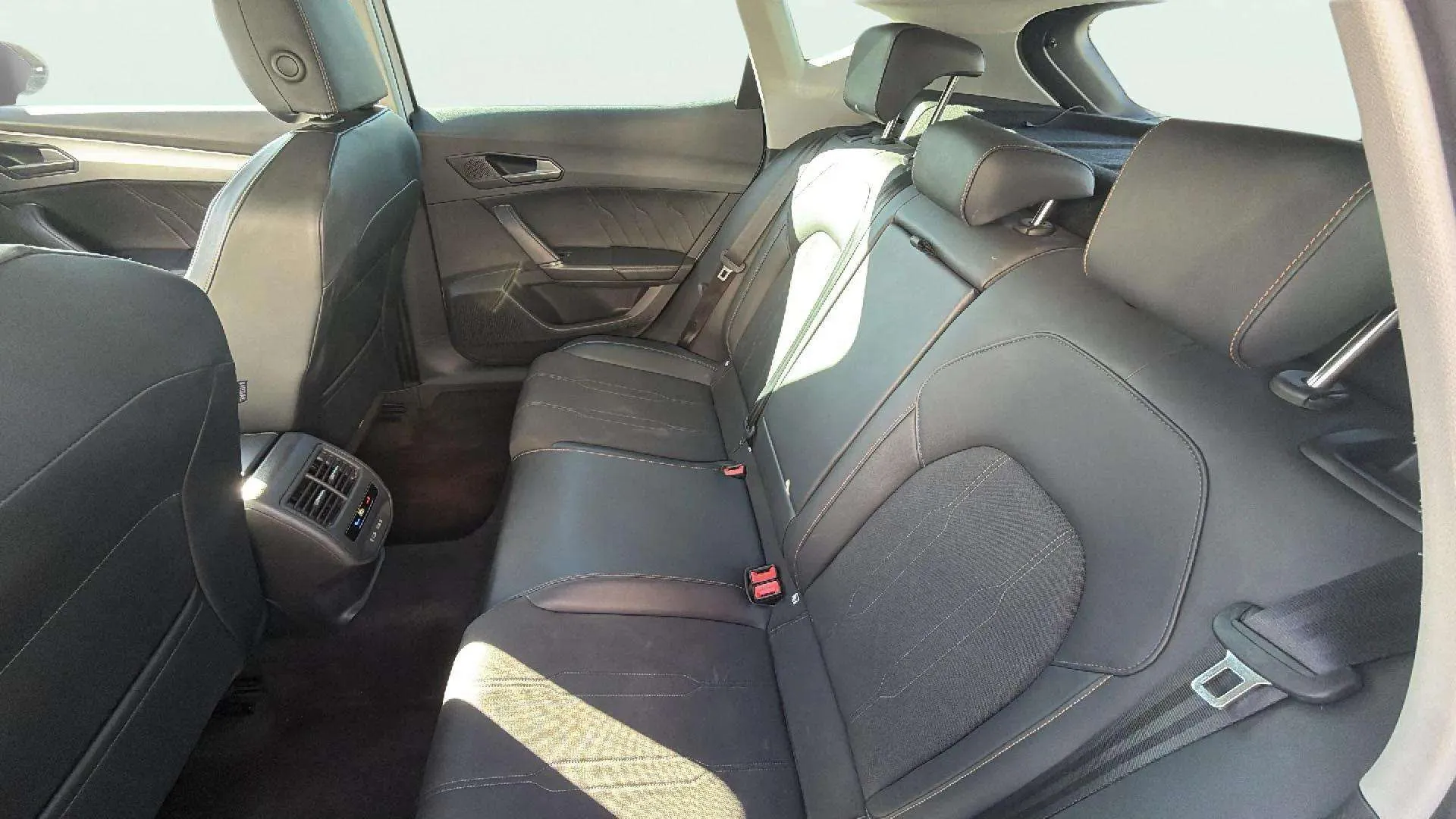 Cupra Formentor 1.5 TSI DSG - foto 17