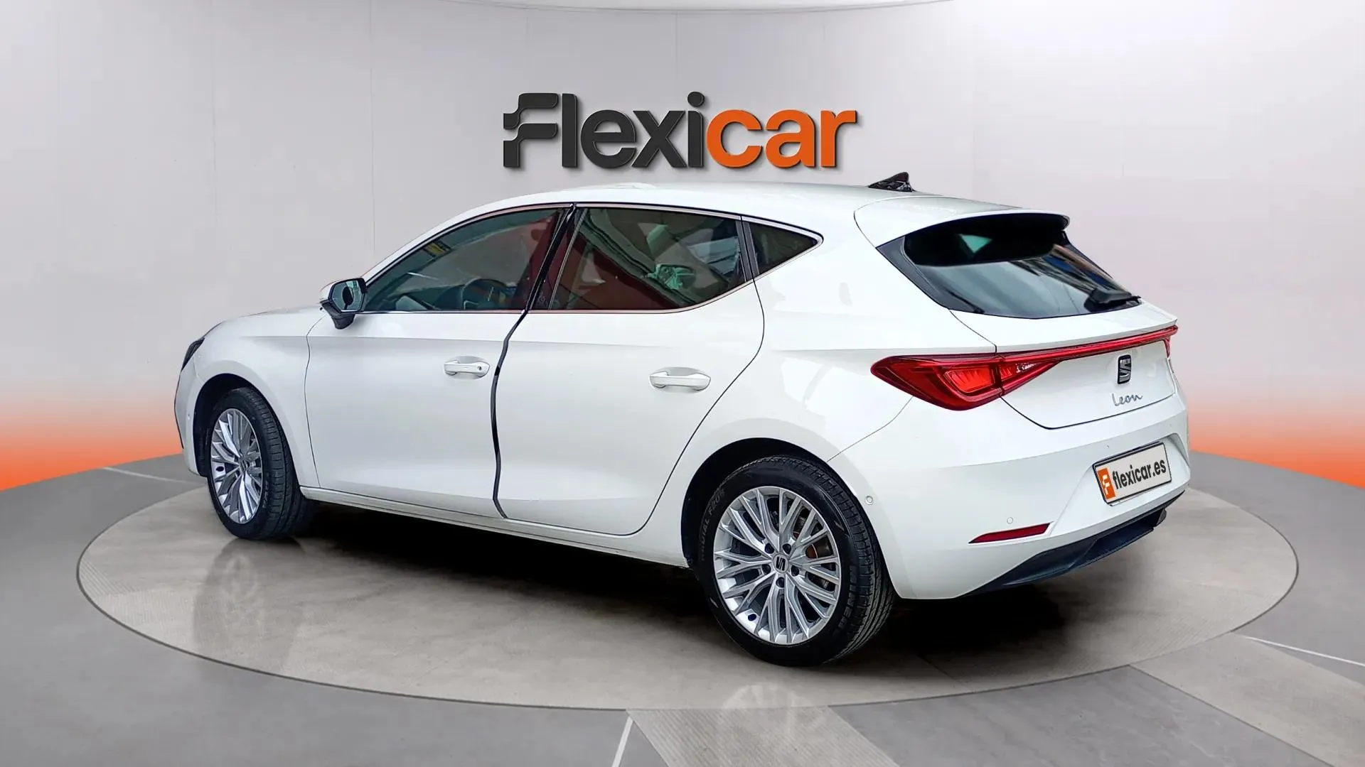 SEAT León 1.5 eTSI DSG-7 Xcellence - foto 4