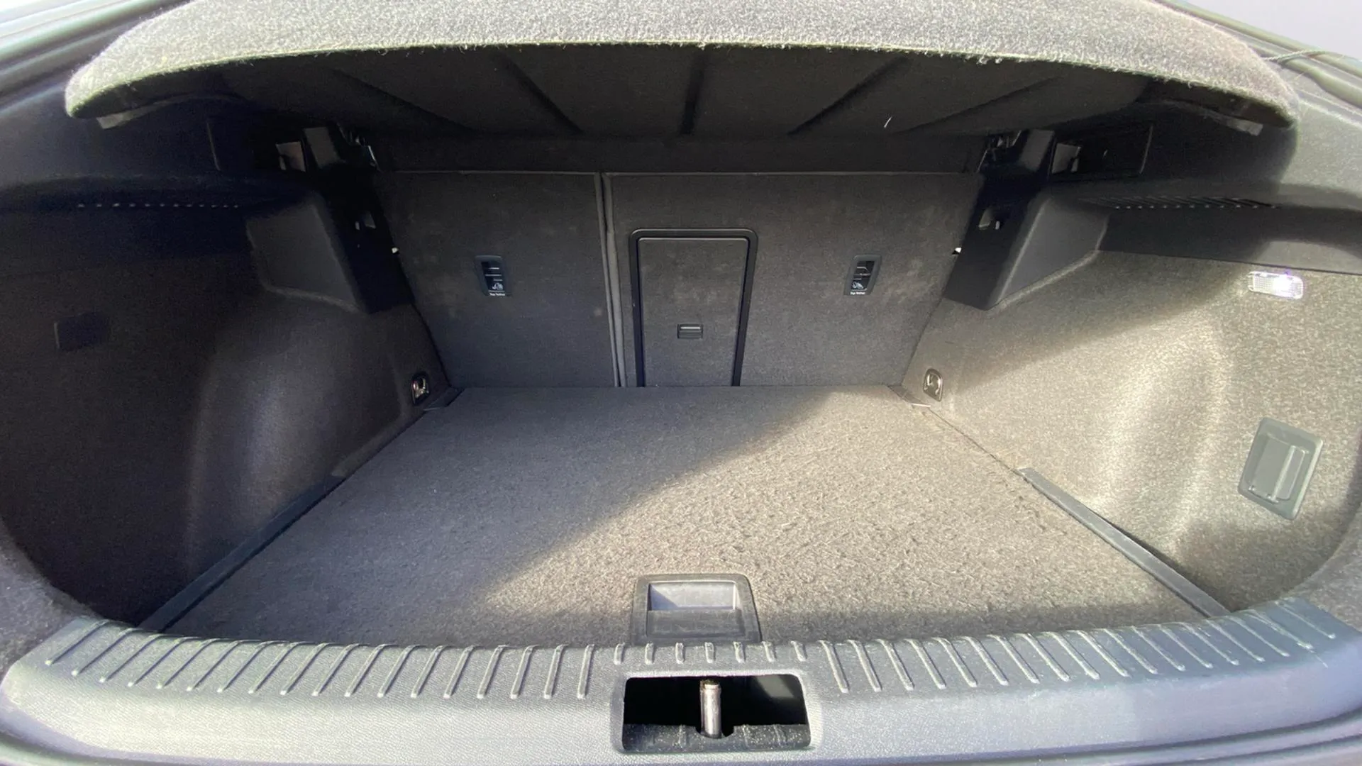 Cupra Formentor 1.5 TSI DSG - foto 17