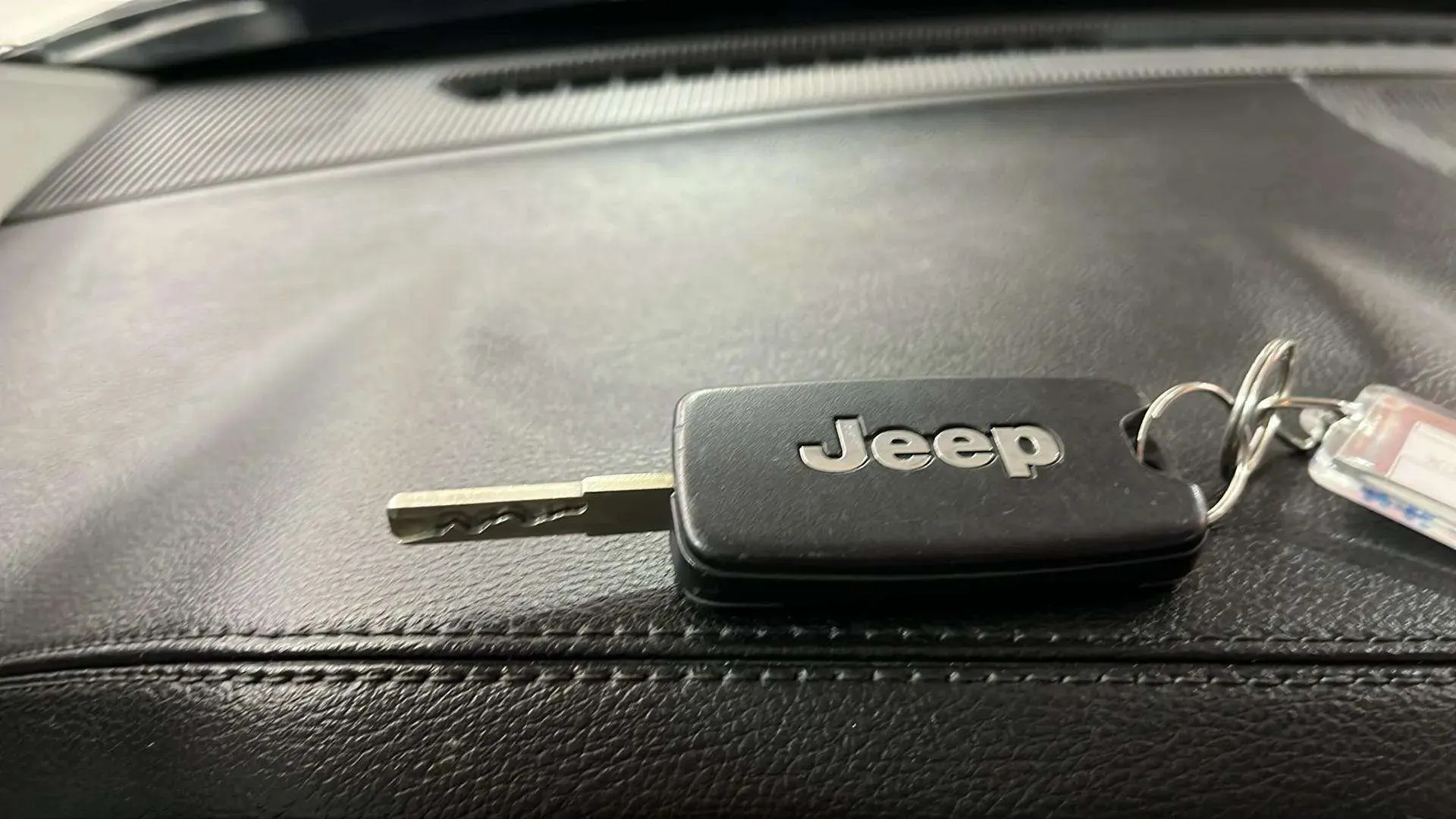 Jeep Compass eHybrid 1.5 MHEV Night Eagle Dct - foto 18