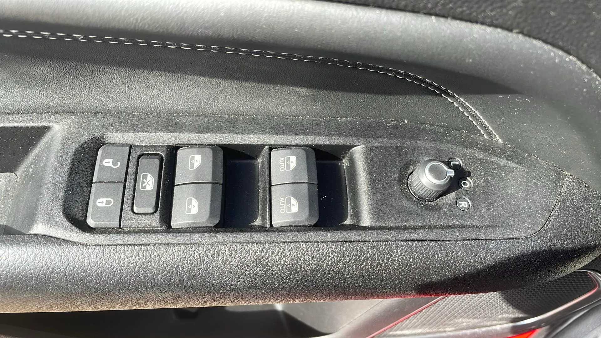 Jeep Compass eHybrid 1.5 MHEV Night Eagle Dct - foto 34