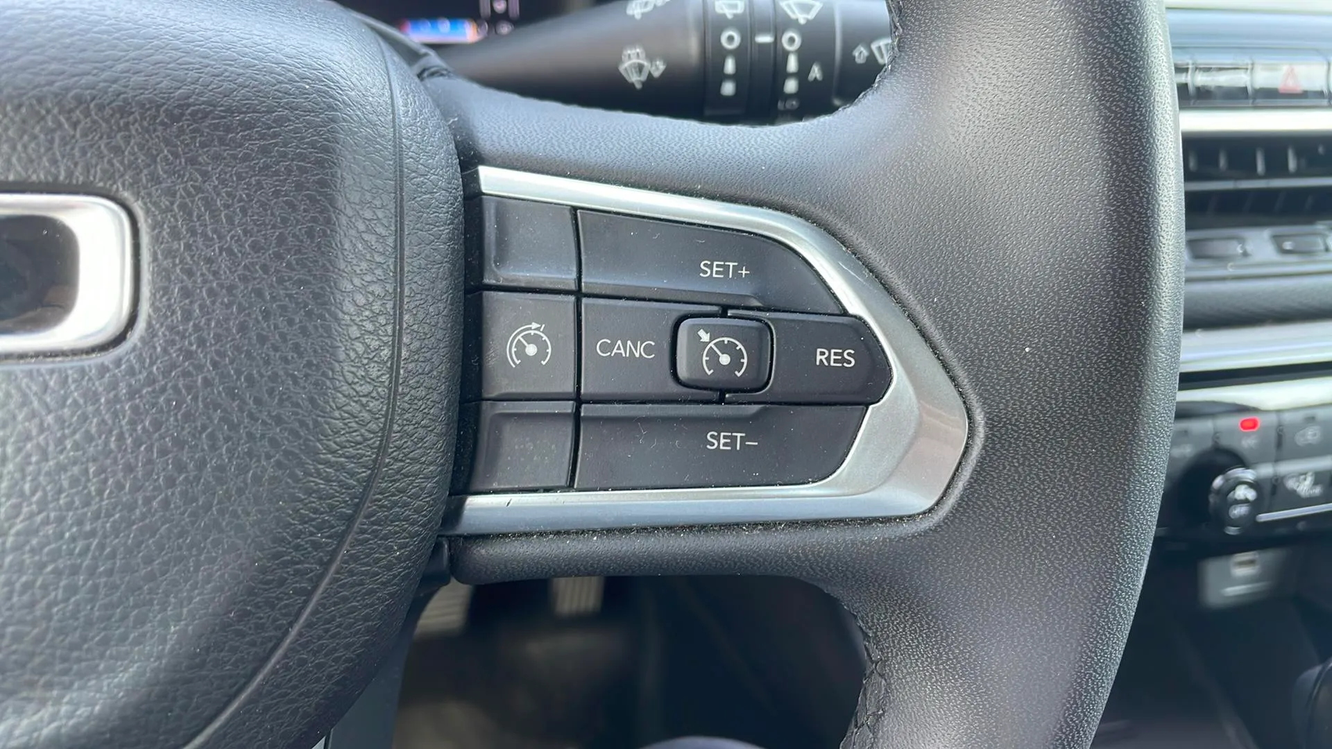 Jeep Compass eHybrid 1.5 MHEV Night Eagle Dct - foto 30
