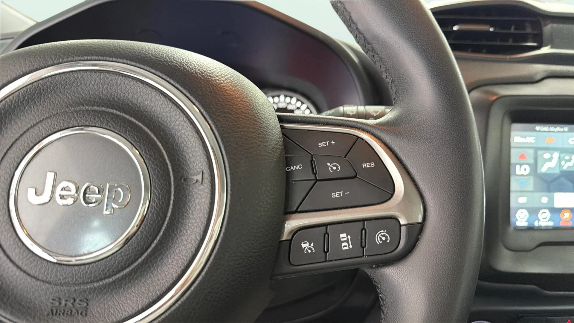Jeep Renegade Limited eHybrid 1.5 ATX - foto 11